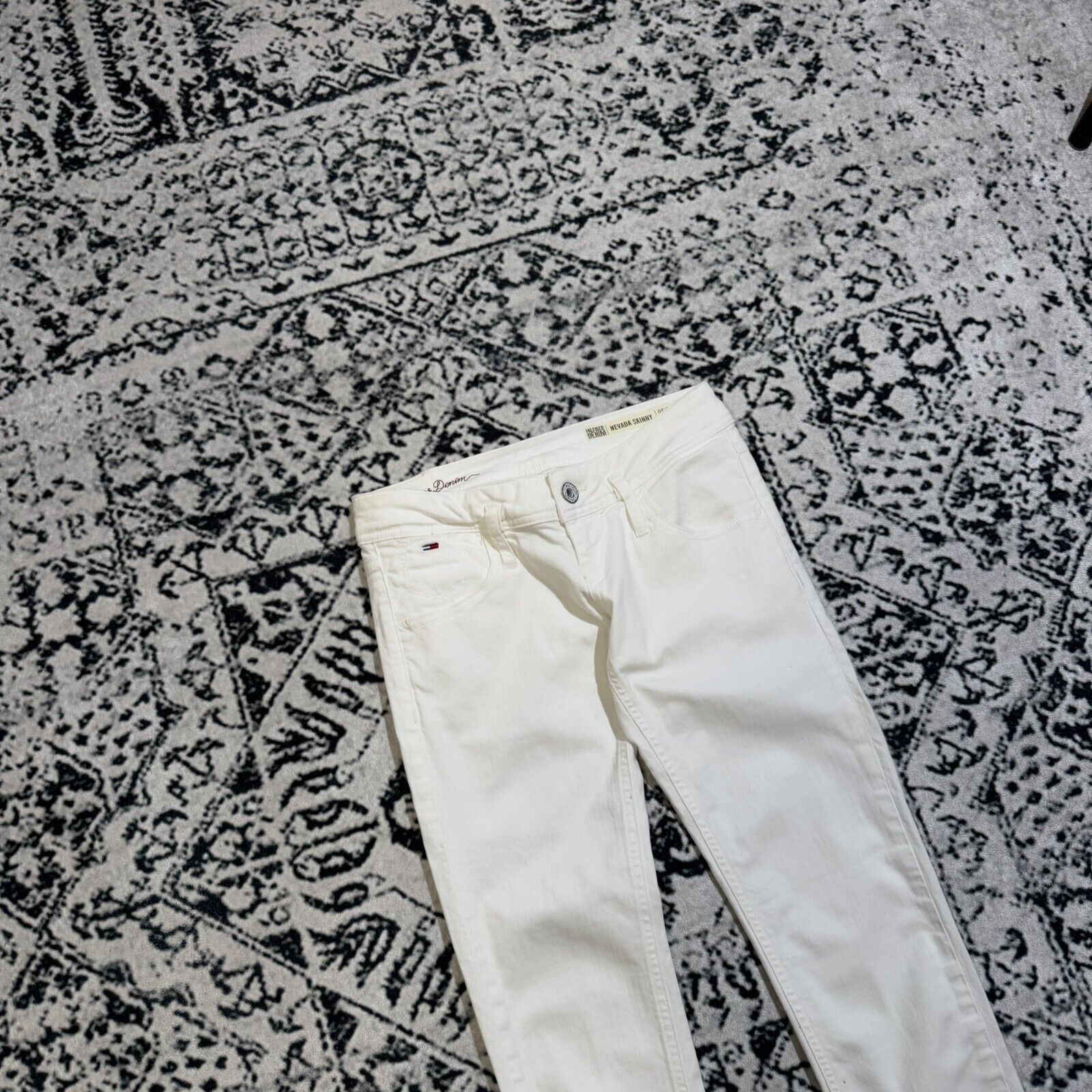 Tommy Hilfiger × Vintage Vintage Tommy Hilfiger Women's White Cotton Size W26 90s Size US 26 / EU 42 - 5 Thumbnail