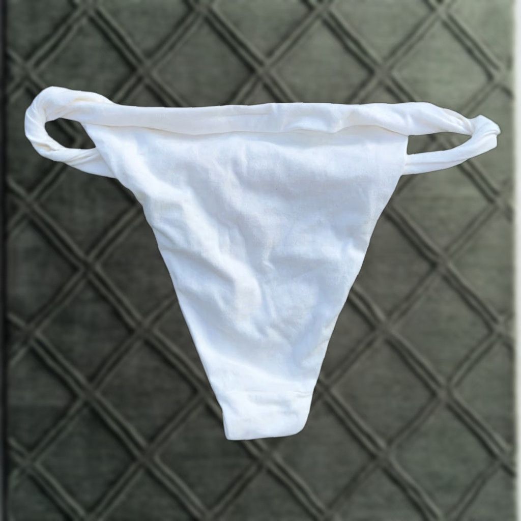 SKIMS Skims Panties Twist Collection Marble Thong Ivory M NWT Girls? Size 32" / US 10 / IT 46 - 1 Thumbnail