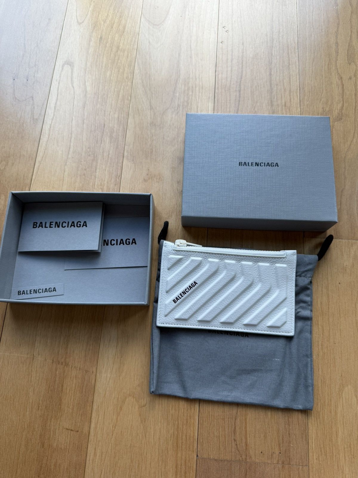 Balenciaga white leather car zip wallet cardholder