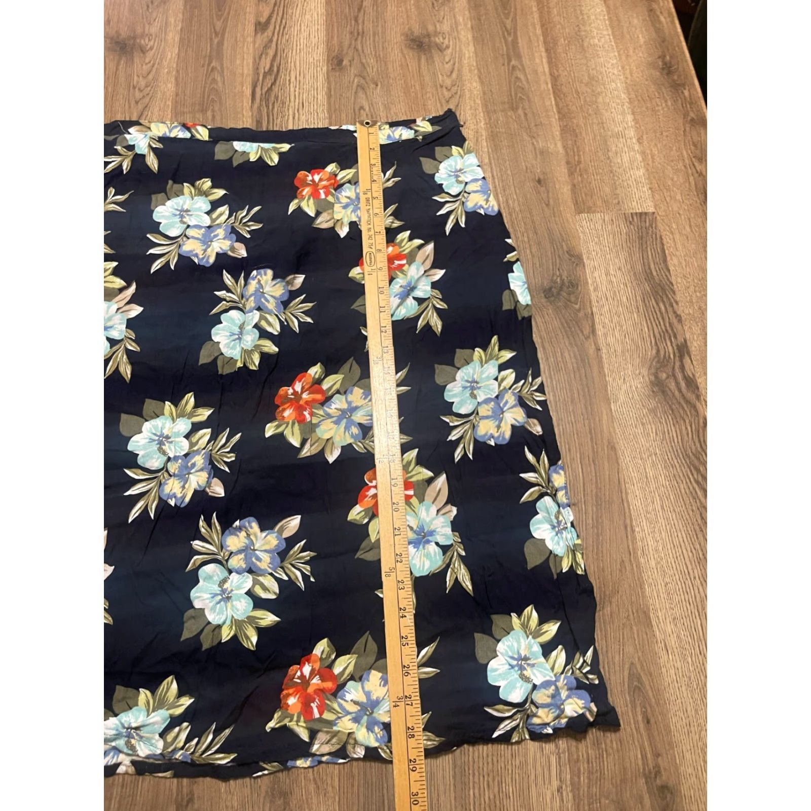 Vintage White Stag Skirt Women's 28W Floral Zip on Side Pull On Size 28" / US 6 / IT 42 - 6 Thumbnail