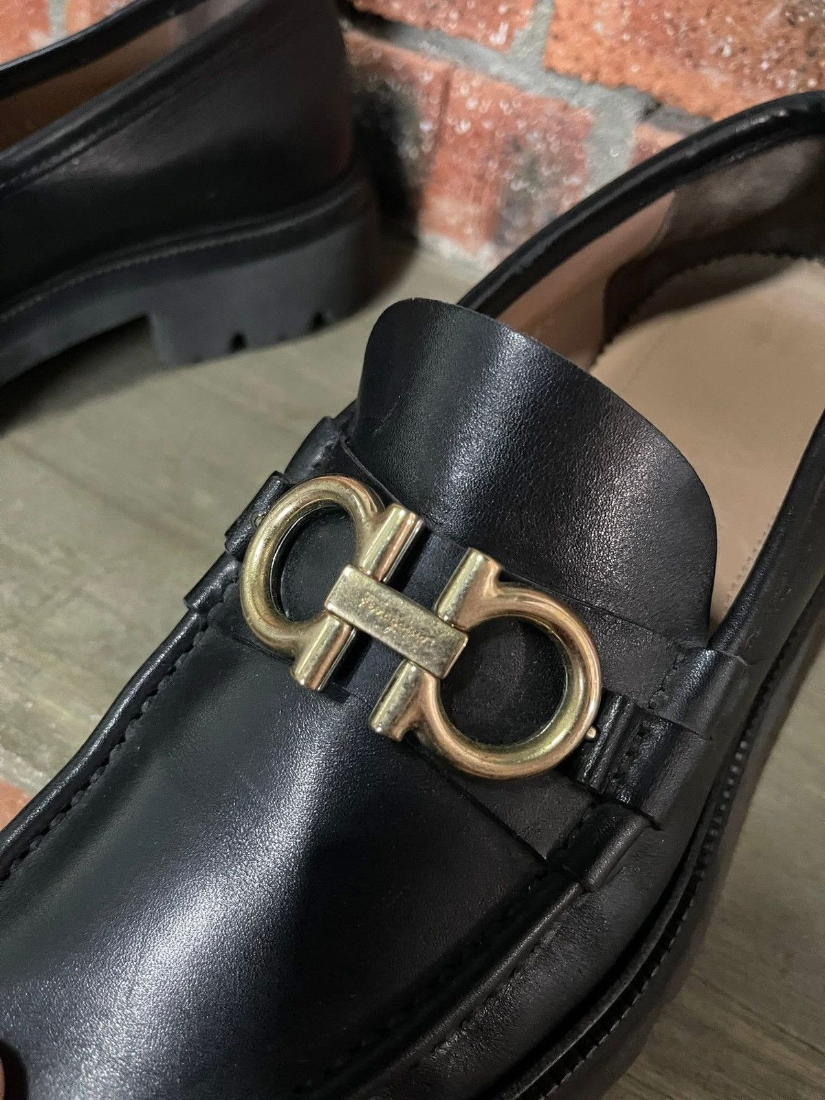Salvatore Ferragamo Rare Shoes Loafer SALVATORE FERRAGAMORE Size US 7.5 / EU 40-41 - 4 Thumbnail