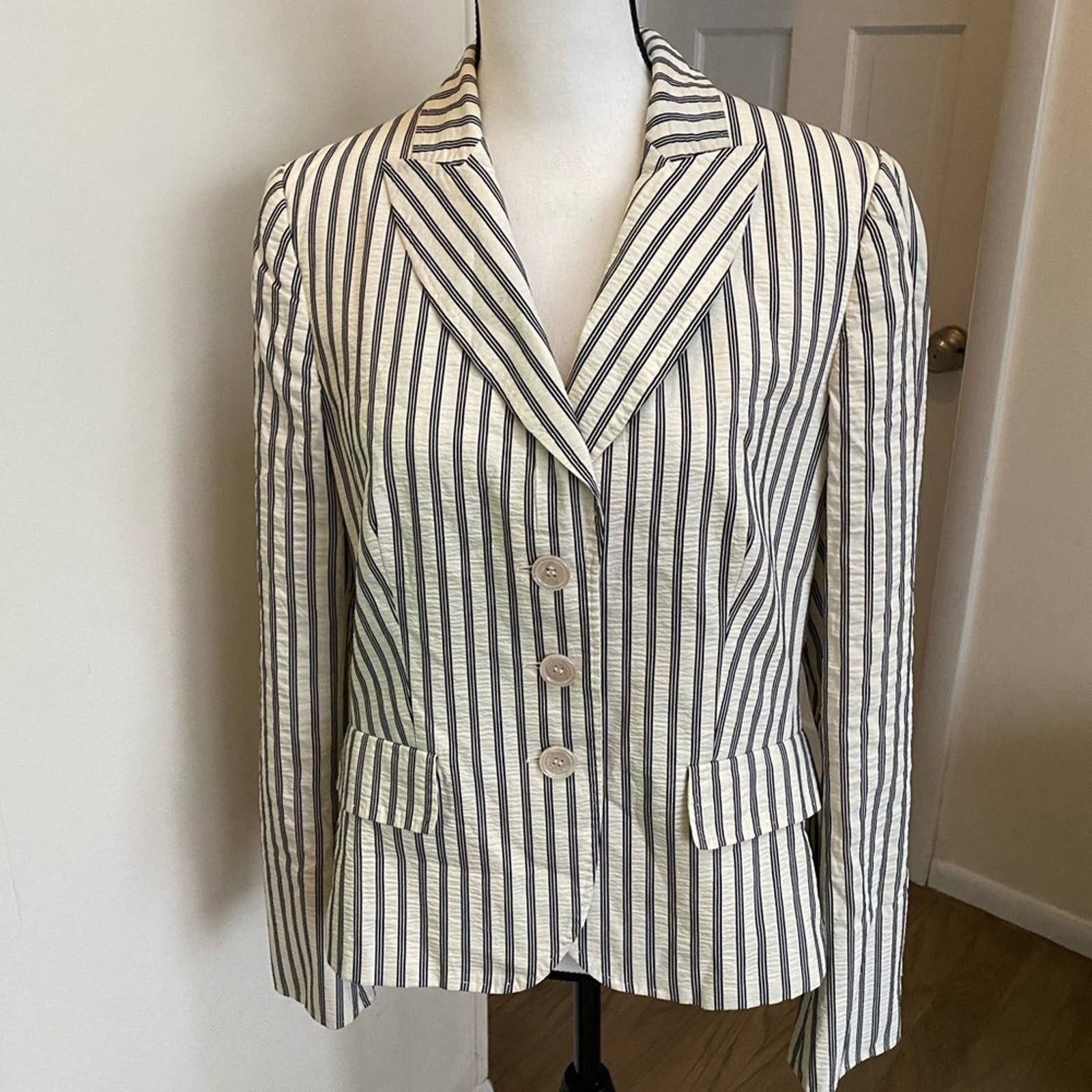 image of Moschino Cheap And Chic Seersucker Blazer in Cream, Women's (Size XL)