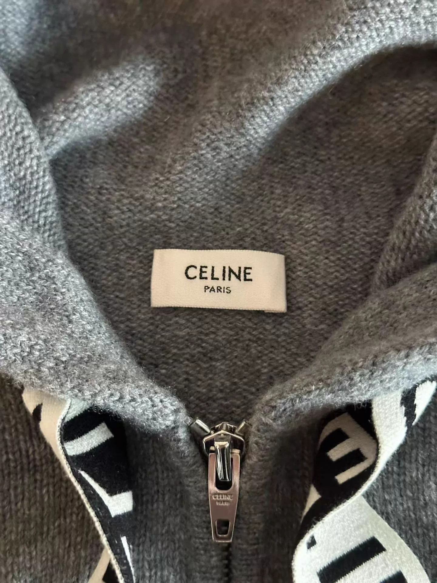 Celine CELINE Cashmere Drawstring Zip Hoodie XS NWT Size XS / US 0-2 / IT 36-38 - 3 Thumbnail