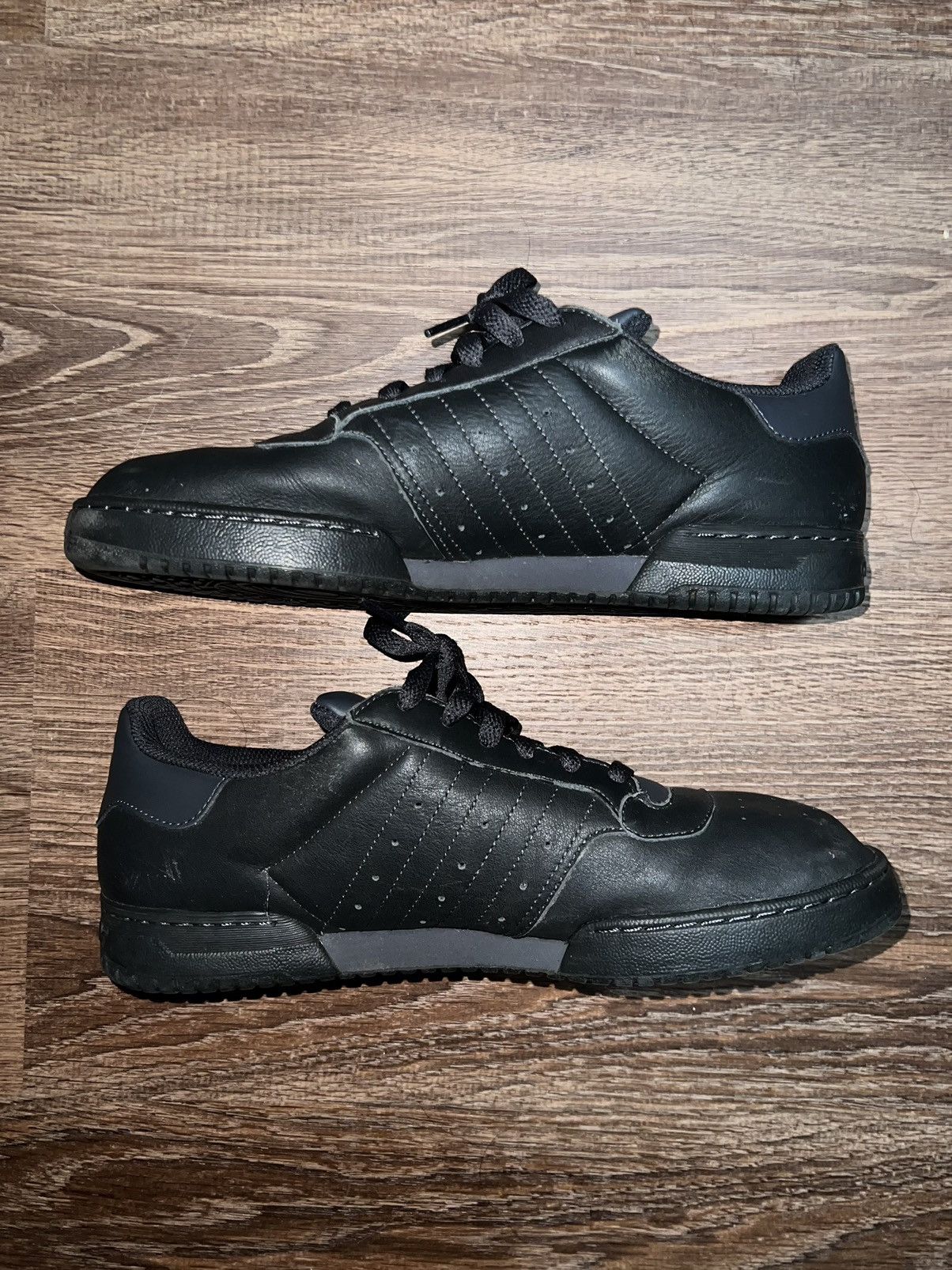 Adidas × Kanye West × Yeezy Yeezy Powerphase Calabasas Size US 9.5 / EU 42-43 - 2 Thumbnail
