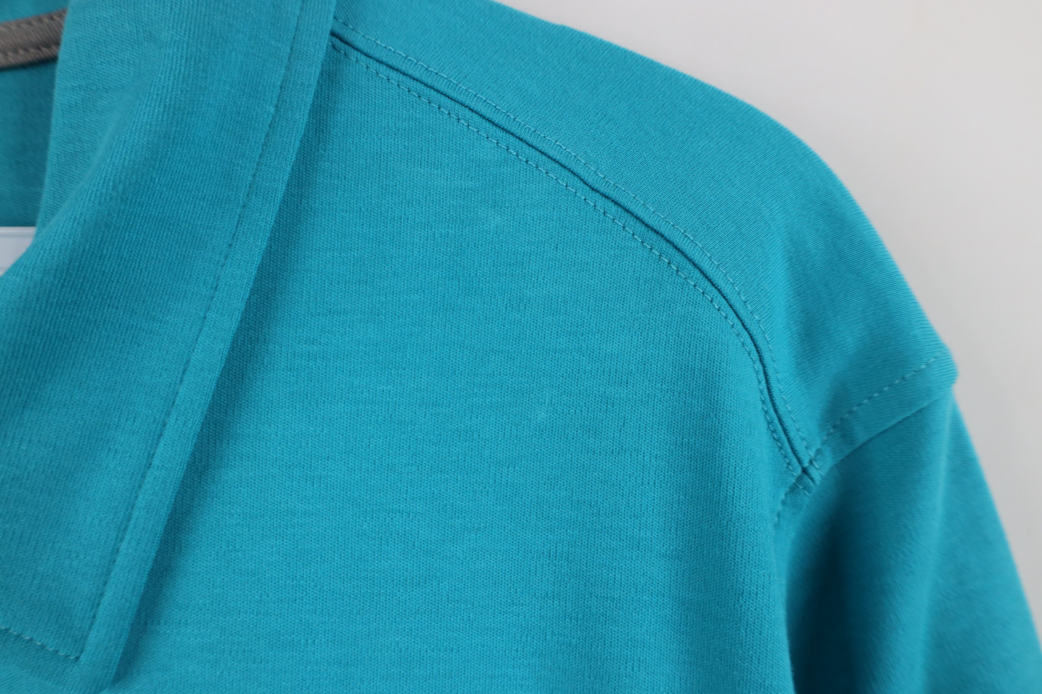 Oakley Vintage Y2K Oakley Logo Soft Touch Collared Golf Polo Shirt Size US L / EU 52-54 / 3 - 4 Thumbnail