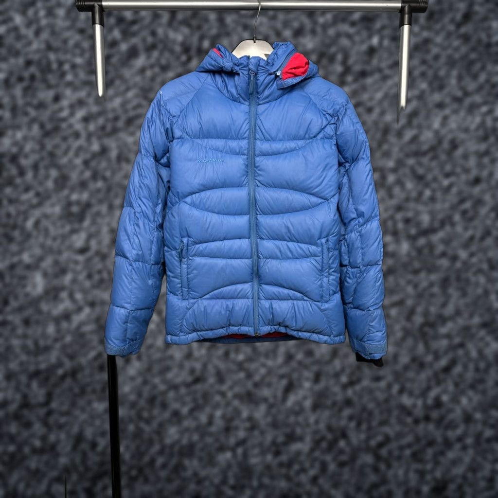 Mammut Mammut Womens Down Puffer Jacket S Jacket Womens Down Puffer Blue Logo Hooded Zip Regular Size S Size S / US 4 / IT 40 - 1 Thumbnail