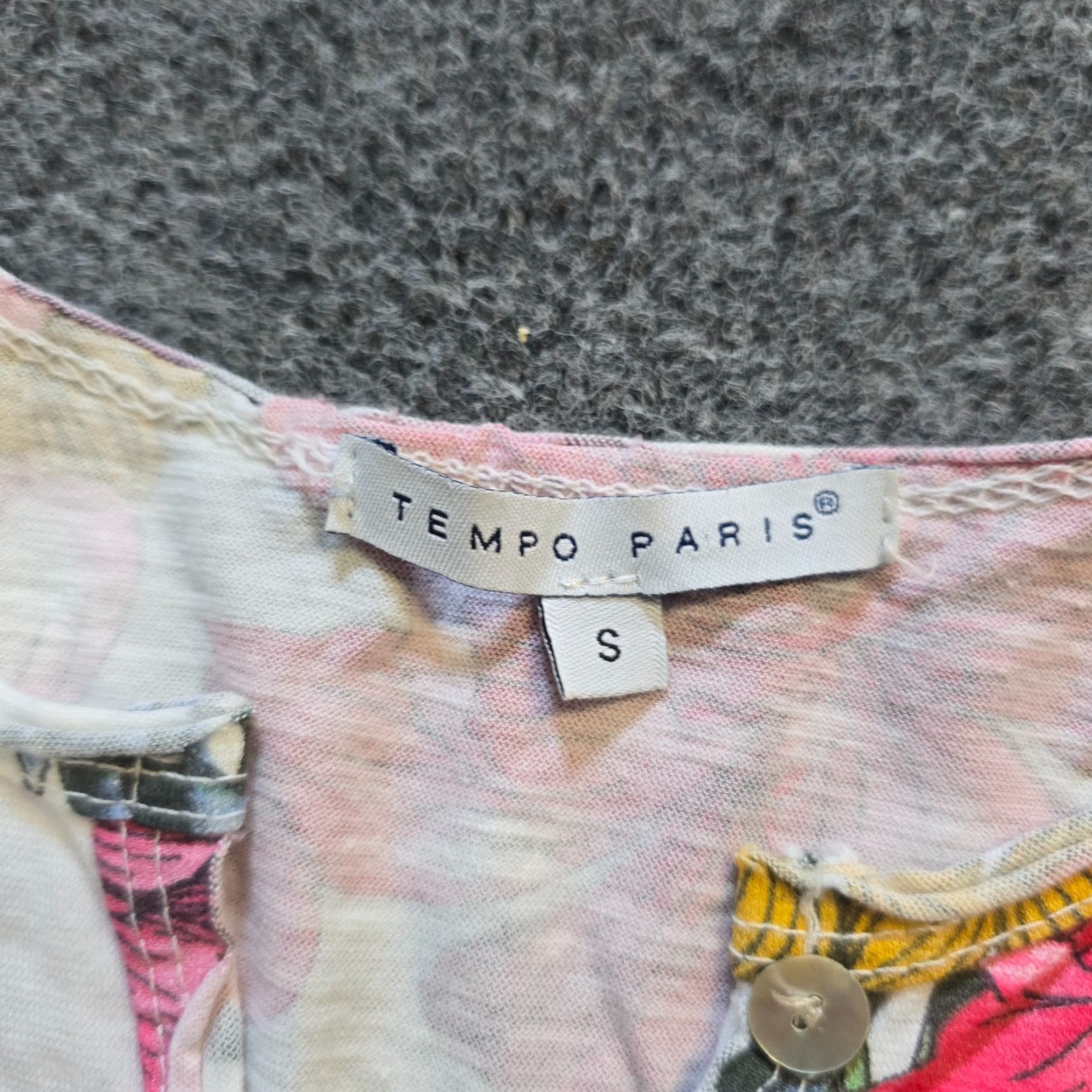 Vintage Tempo Paris Top Womens Size S White Pink Floral Henley Long Sleeve Casual Shirt Size S / US 4 / IT 40 - 4 Thumbnail