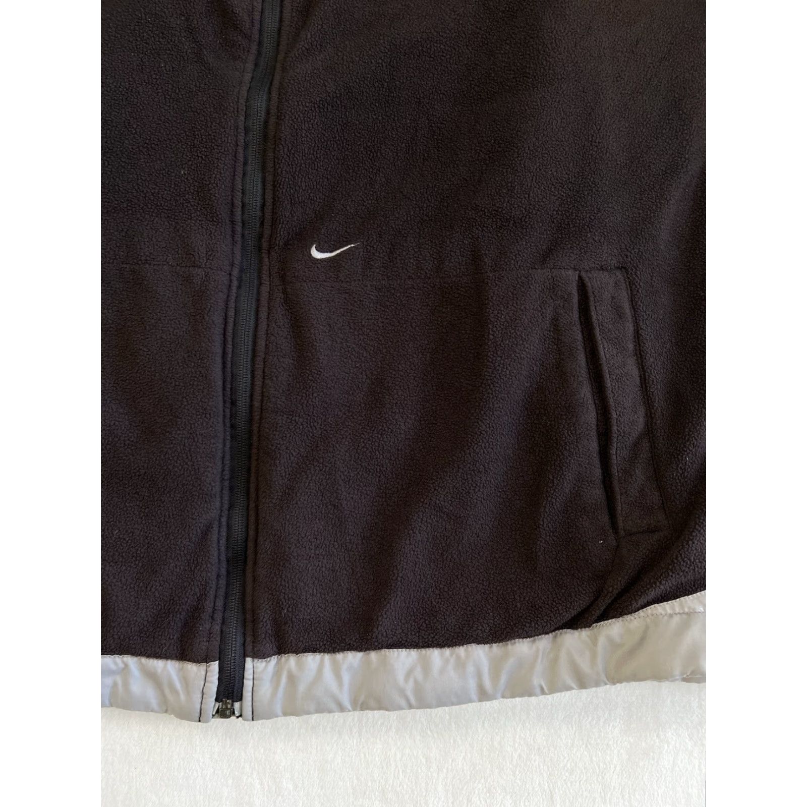 Nike VINTAGE Nike Reversible Hooded Jacket XL Gray Black Fleece Puffer Jacket Size US XL / EU 56 / 4 - 6 Thumbnail