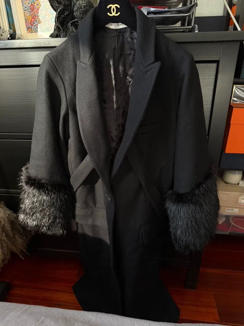 Givenchy Givenchy Fur Sleeve Coat Jacket Size XS / US 0-2 / IT 36-38 - 1 Thumbnail
