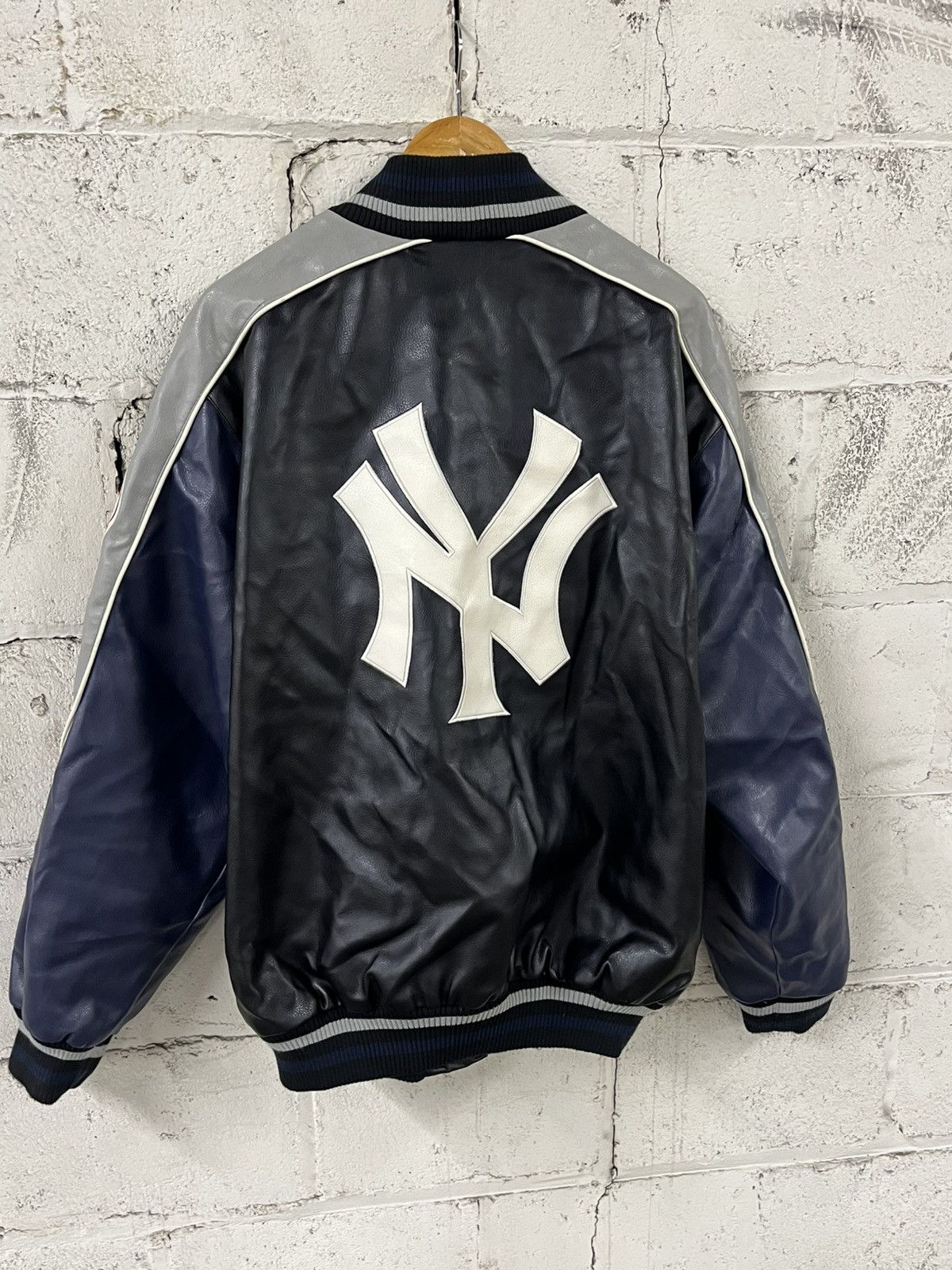 New York Yankees Vintage NY Yankees leather jacket 90s rare hype streetwear Size US L / EU 52-54 / 3 - 8 Thumbnail
