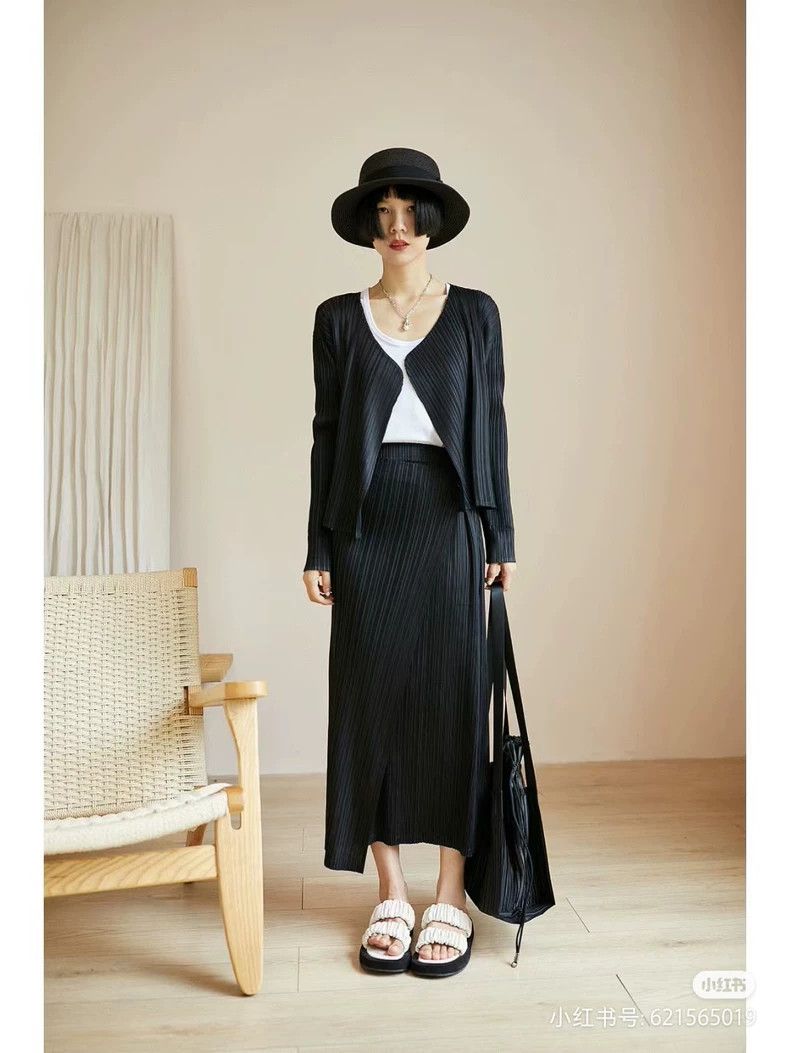 Issey Miyake issey miyake size：3 Dark green cardigan 2506-Nextarrow Size XXS / US 00 / IT 34 - 6 Thumbnail