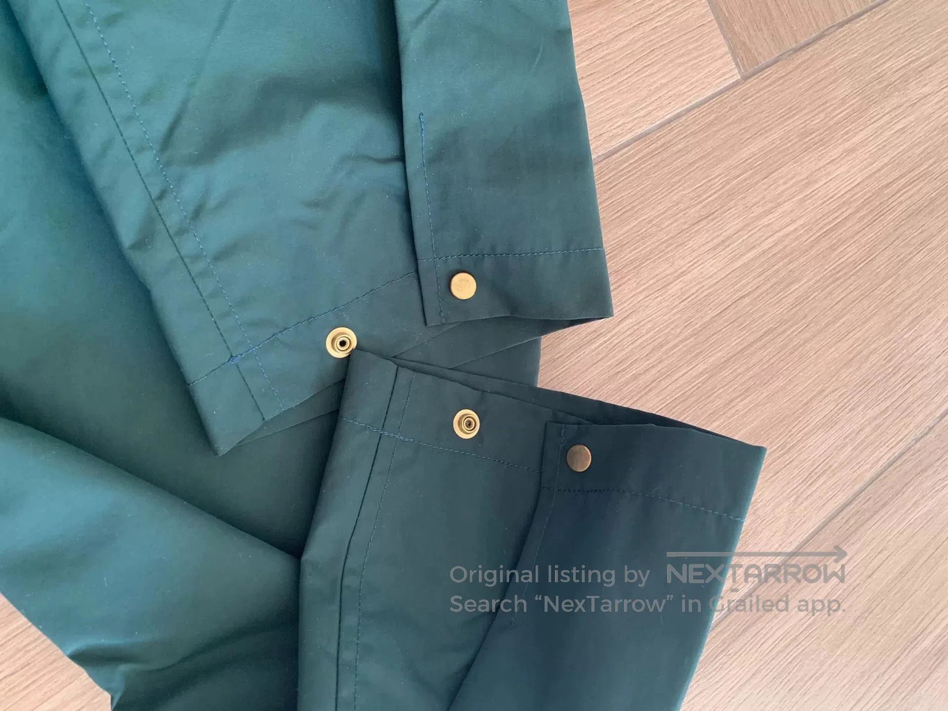 UNIVERSAL PRODUCTS. green windbreaker with zip front and collar. Size US L / EU 52-54 / 3 - 7 Thumbnail