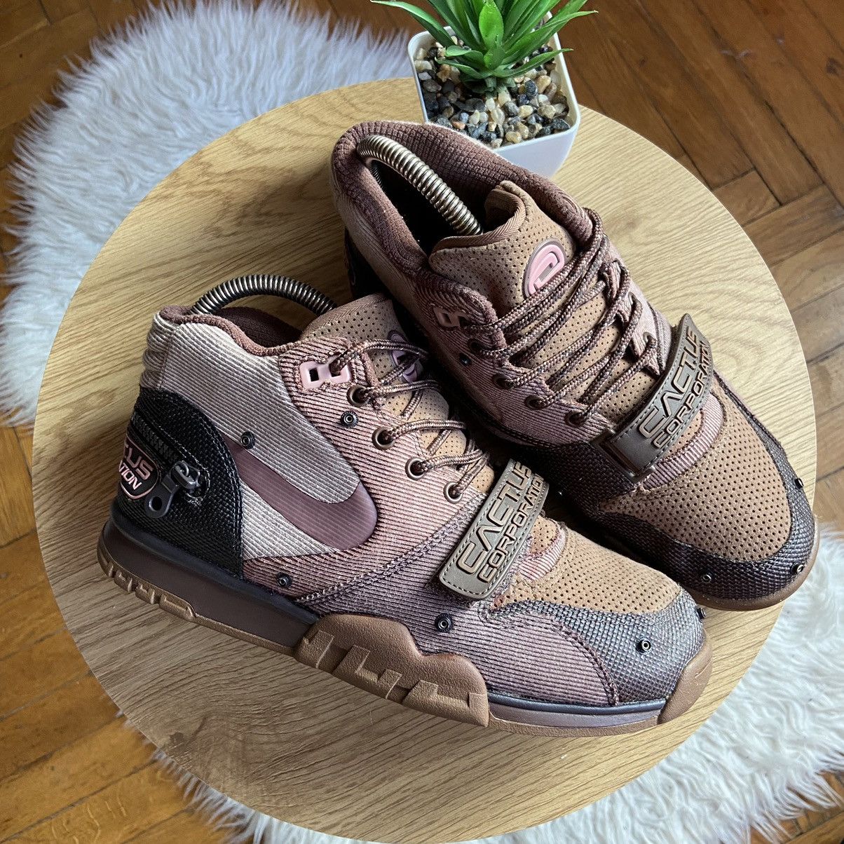 Nike × Travis Scott Nike x Travis Scott Air Trainer 1 SP Wheat Size US 7 / EU 40 - 3 Thumbnail