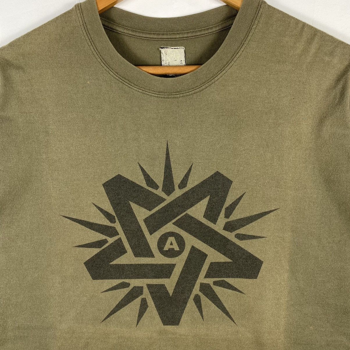 Jun Takahashi × Undercover × Vintage UNDERCOVER CHAOTIC DISCORD Spring Summer Faded Khaki Tee Size US L / EU 52-54 / 3 - 4 Thumbnail