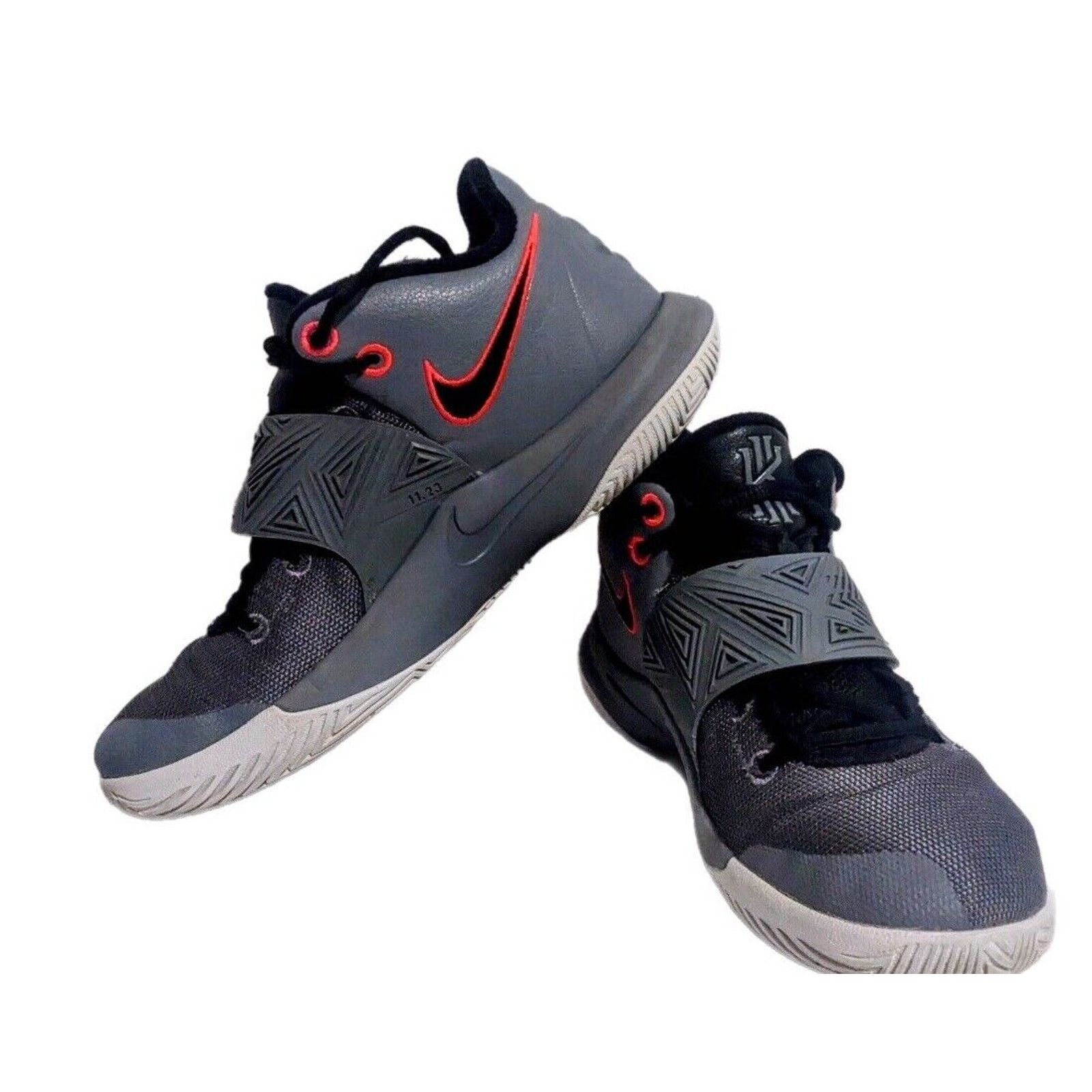 Nike Nike Men’s Kyrie Flytrap III, Grey/Black-Bright Crimson,11.5 Size US 11.5 / EU 44-45 - 1 Thumbnail