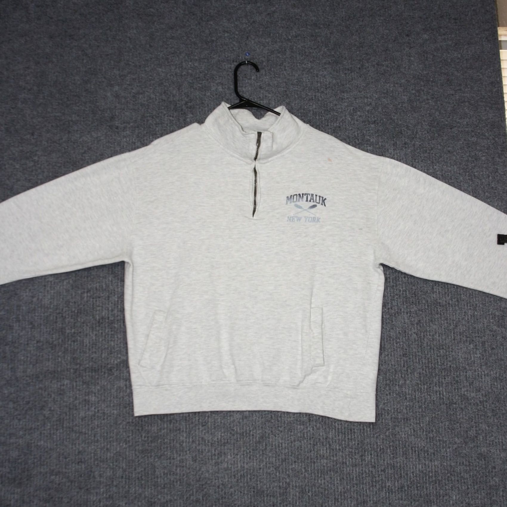 CO Montauk Clothing Co Sweatshirt Mens L Light Gray Quarter Zip Pullover New York Size US L / EU 52-54 / 3 - 2 Thumbnail