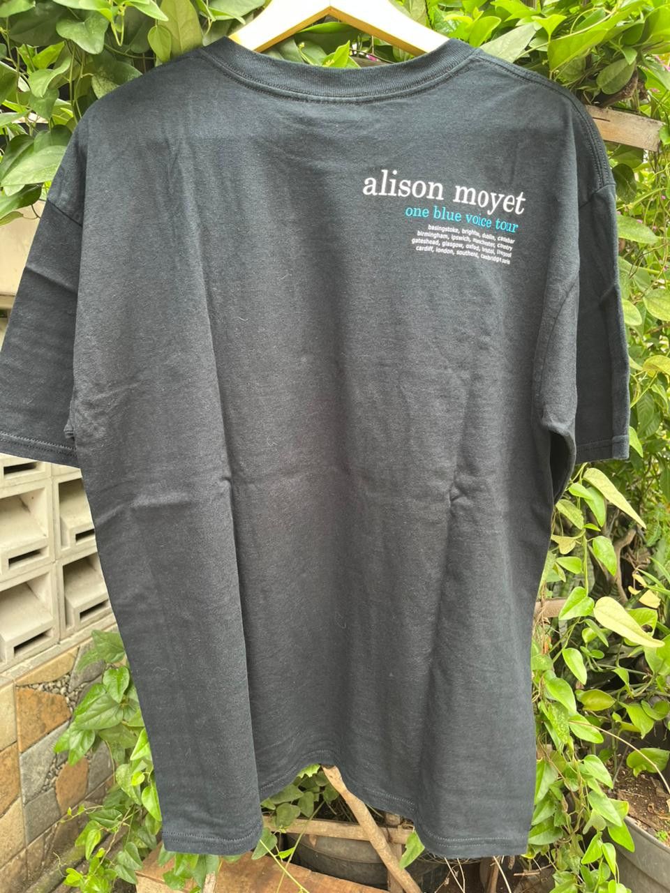Band Tees Alison Moyet 2005 UK Tour One Blue Voice tees tshirt Size US L / EU 52-54 / 3 - 2 Thumbnail