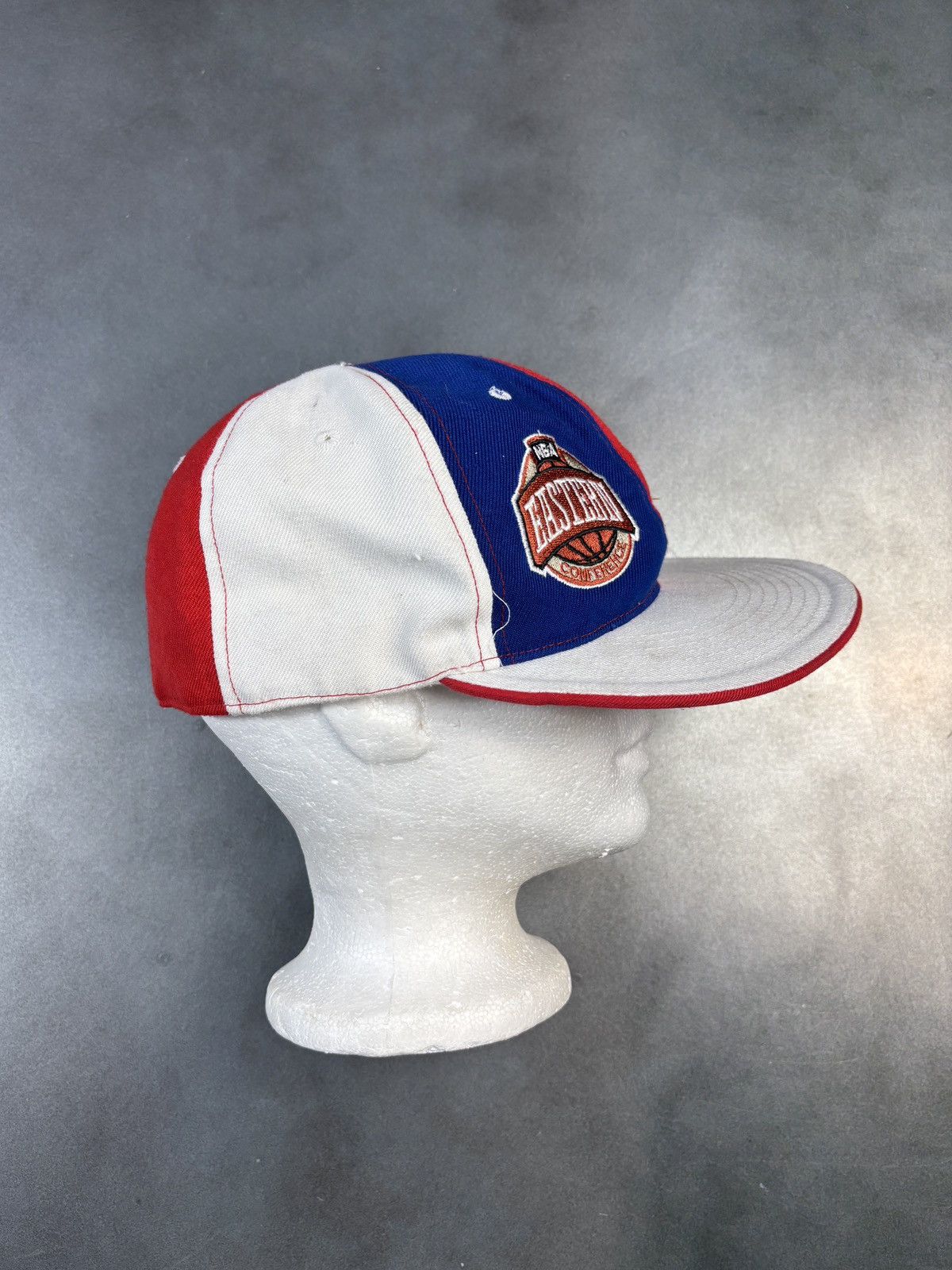 NBA × New Era × Vintage Vintage Philadelphia 76ers Fitted Hat Iverson 2000s New Era Size ONE SIZE - 6 Thumbnail
