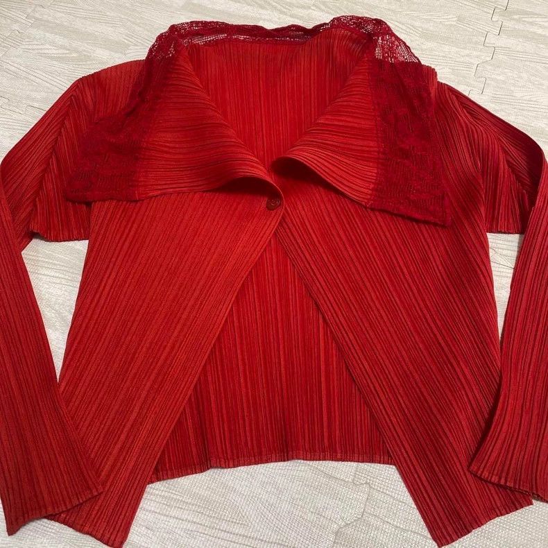 Issey Miyake issey miyake size:one size Red pleated coat 2506-Nextarrow Size XXS / US 00 / IT 34 - 2 Thumbnail