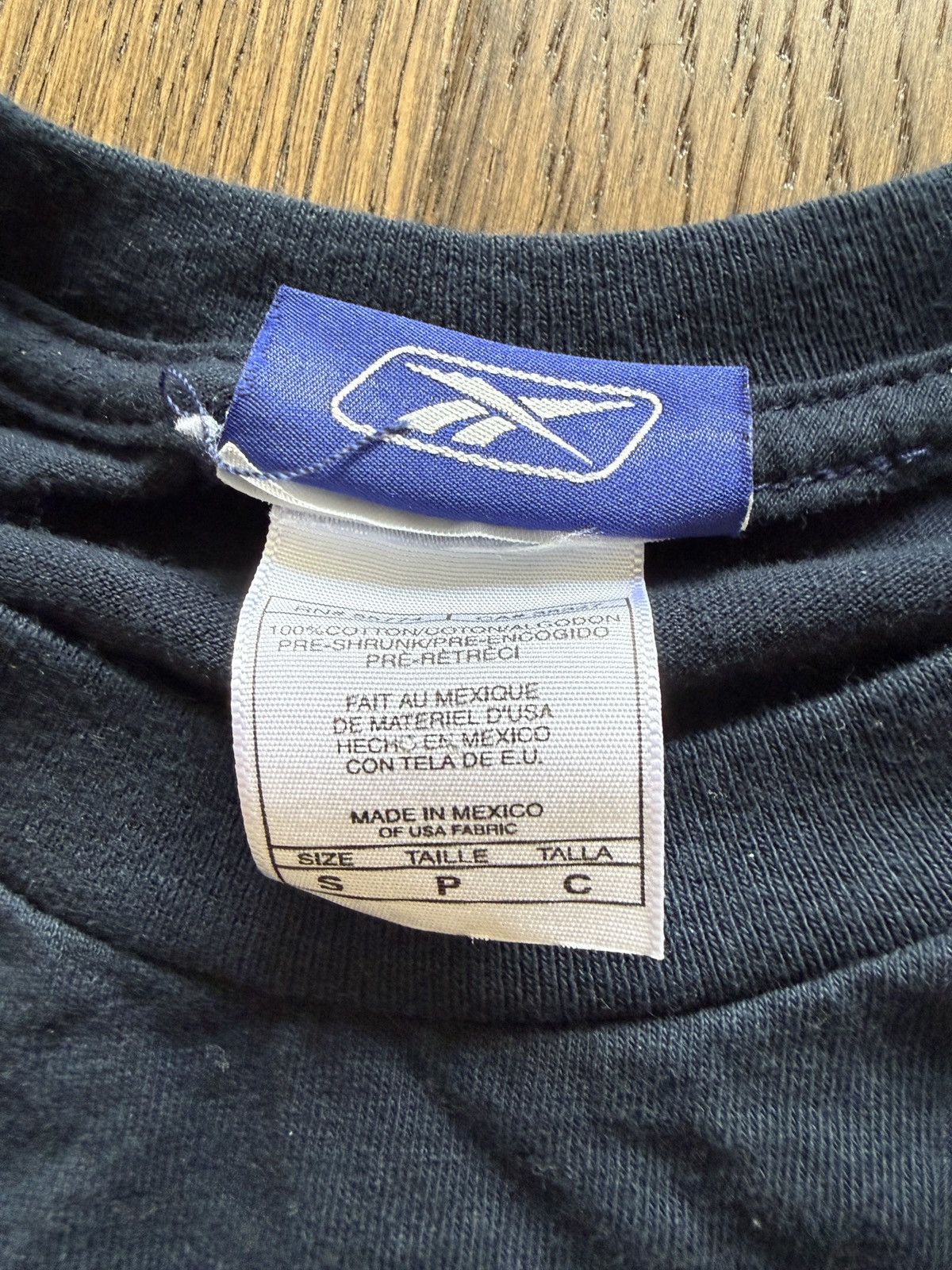 Vintage Vintage Y2K Detroit Pistons Motown Mission Graphic Tee Size US XS / EU 42 / 0 - 3 Thumbnail
