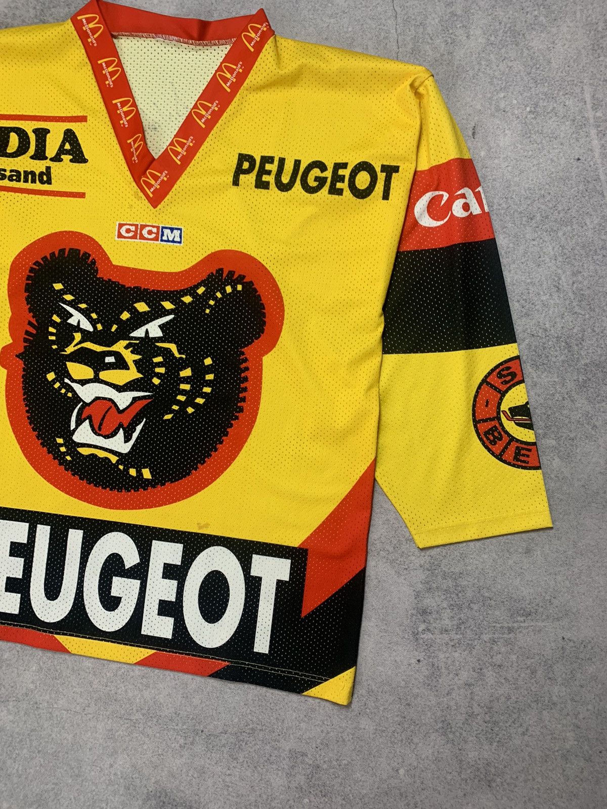 NHL Vintage CCM Sc Bern Switzerland Ice Hockey Jersey Size US L / EU 52-54 / 3 - 3 Thumbnail