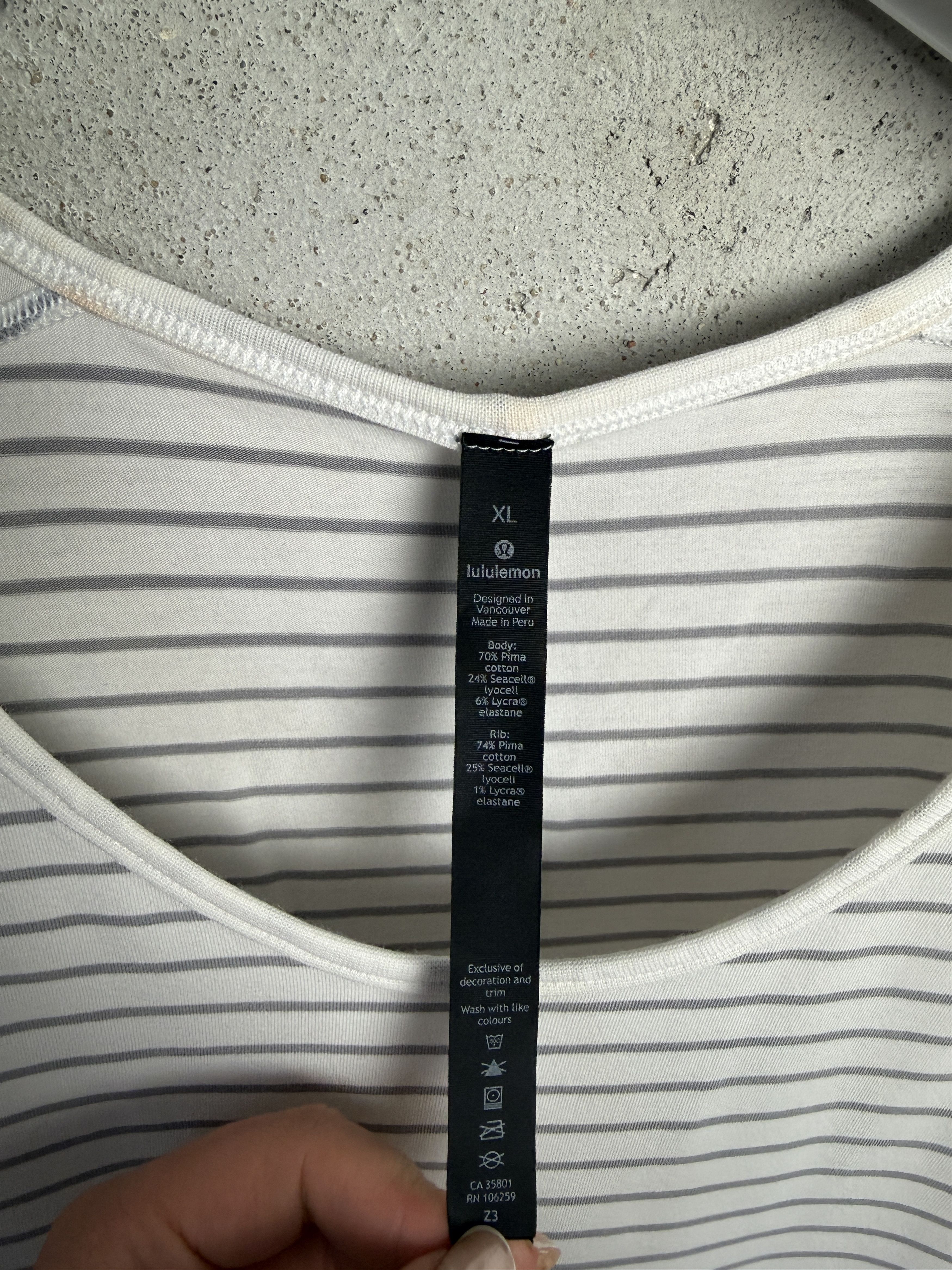 Lululemon Lululemon striped tank top t-shirt tee sport gym running Size US XL / EU 56 / 4 - 3 Thumbnail