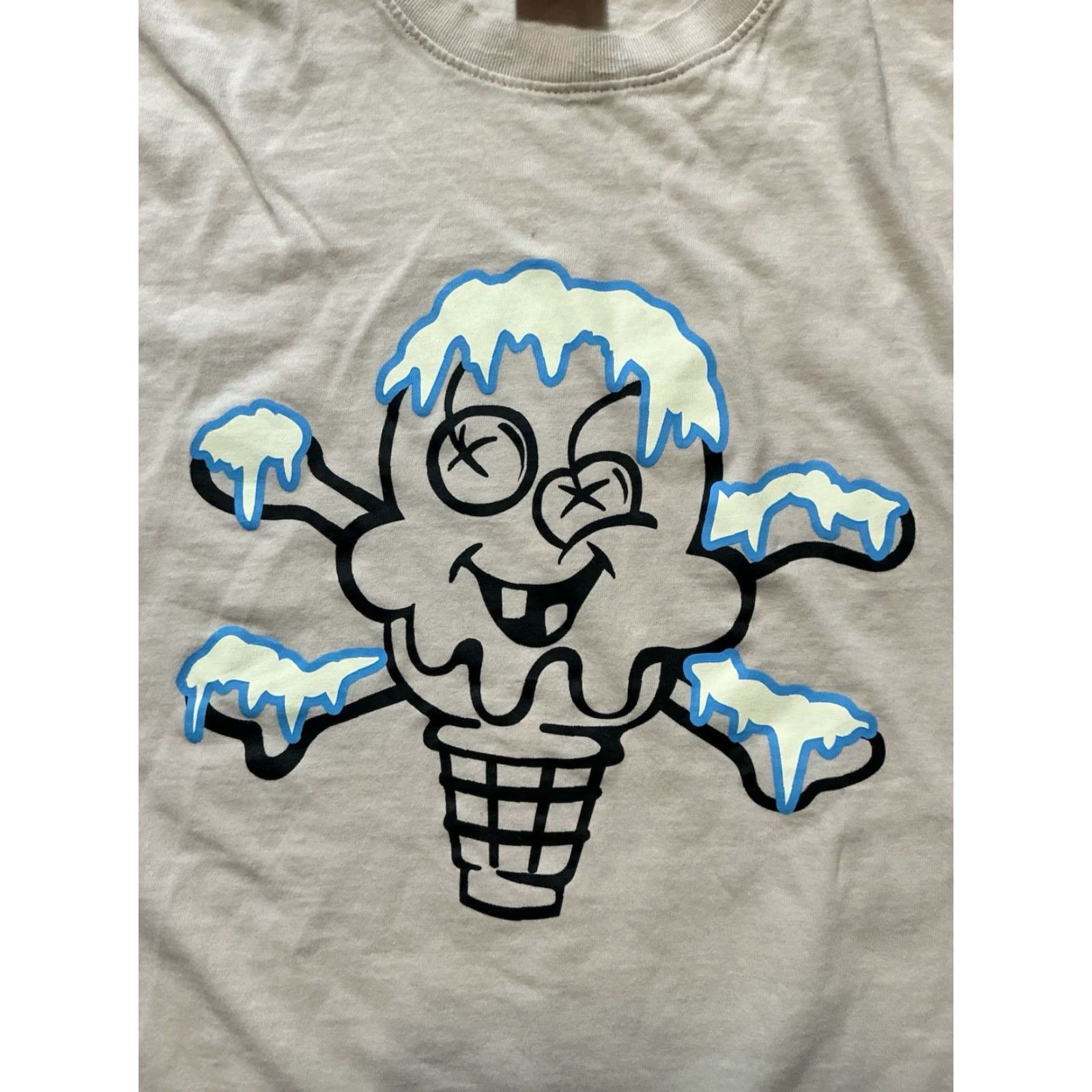 Vintage VINTAGE BBC Ice Cream Crossbones Frosted Graphic S/S T-Shirt Sz. S Mens Size US S / EU 44-46 / 1 - 2 Thumbnail