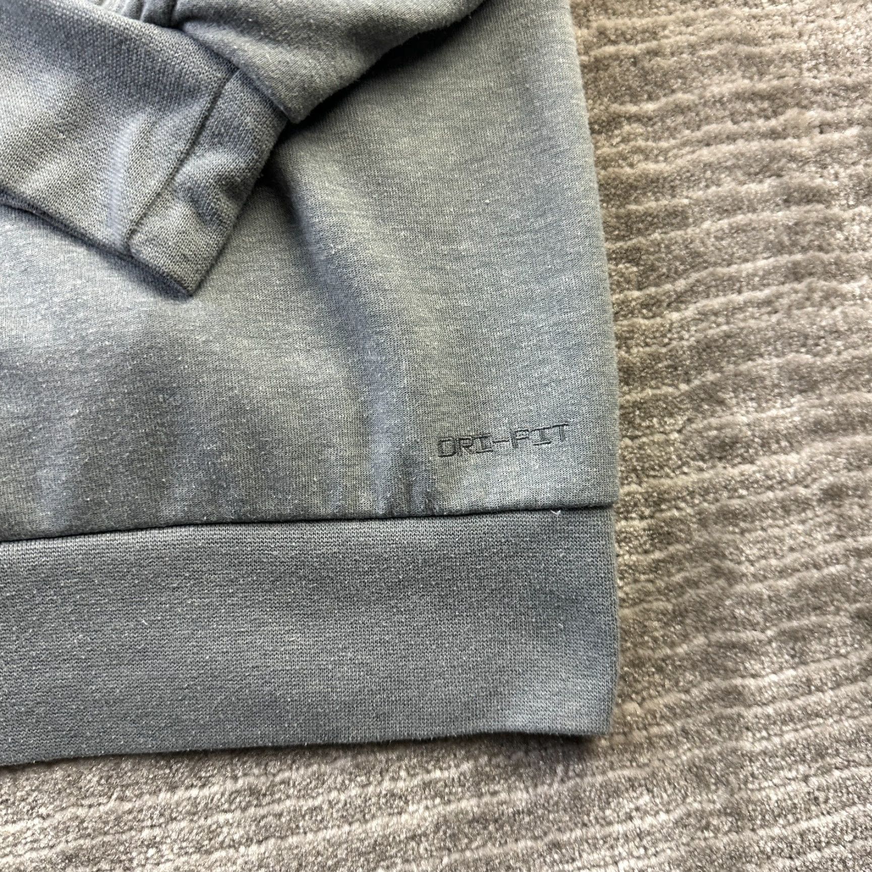 Nike Nike Hoodie Mens Extra Large Gray Primary Fleece UV Performance Dri Fit Size US XL / EU 56 / 4 - 7 Thumbnail