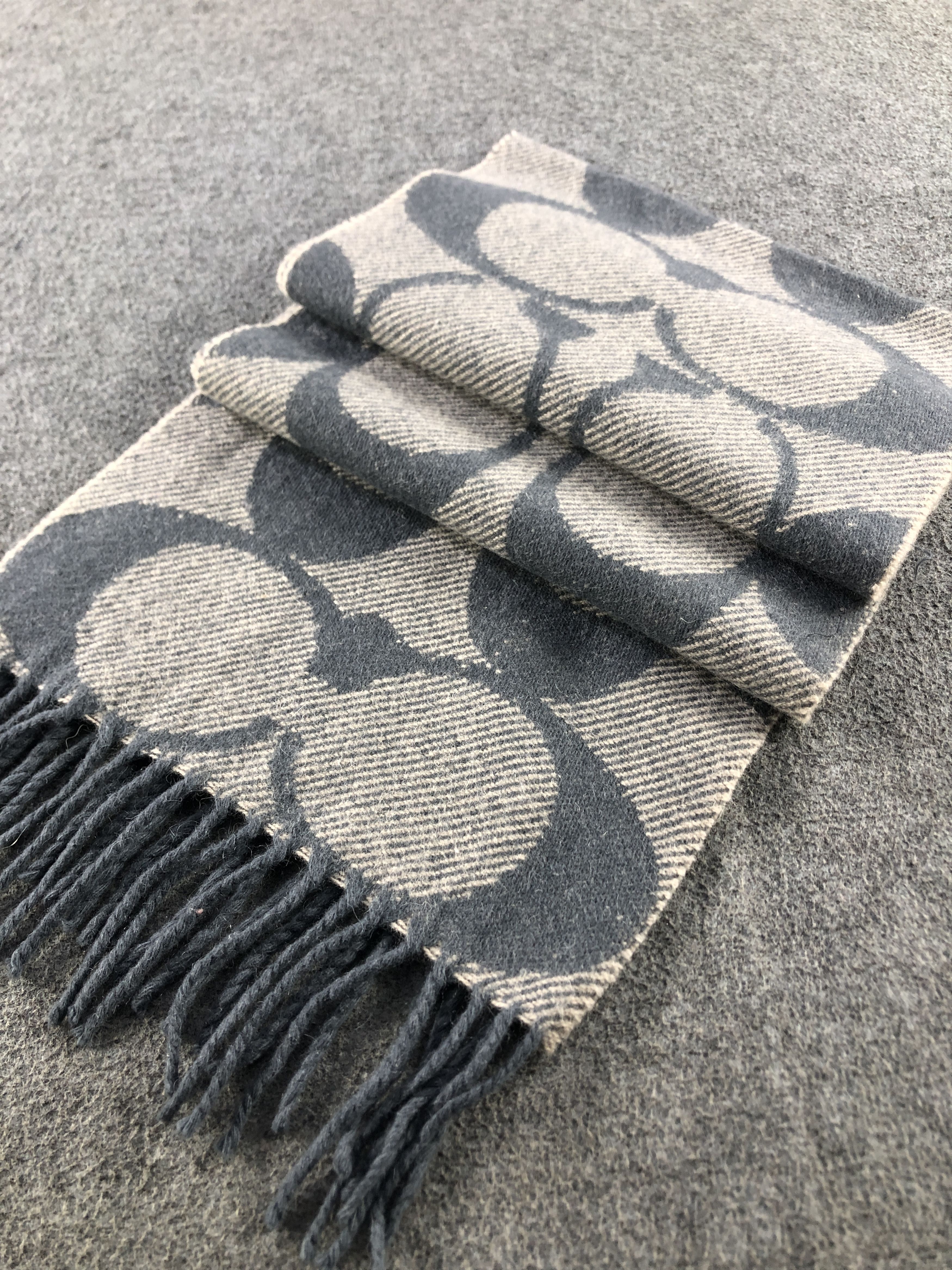 Coach Coach Monogram Scarf / Muffler / Neckwear P714 Size ONE SIZE - 3 Thumbnail