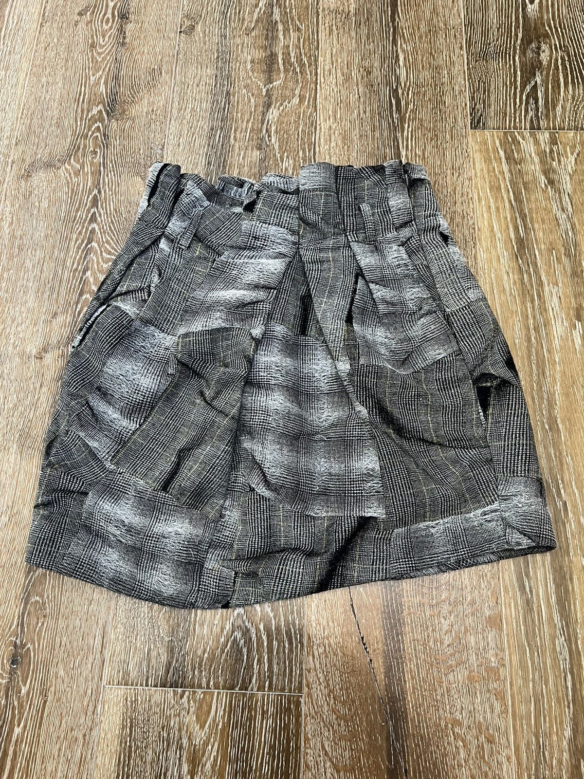 Maison MIHARA YASUHIRO Mihara Yasuhiro distressed patchwork plaid skirt Size 28" / US 6 / IT 42 - 1 Thumbnail