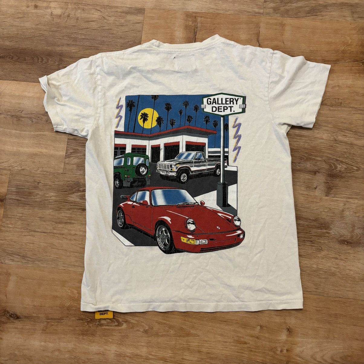 Gallery Dept. Gallery dept gas station tee size small Size US S / EU 44-46 / 1 - 2 Thumbnail