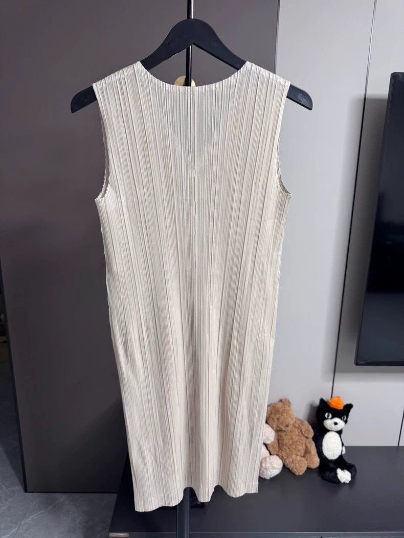 Issey Miyake Issey Miyake size:4 A beige long-sleeved vest Size S / US 4 / IT 40 - 2 Thumbnail