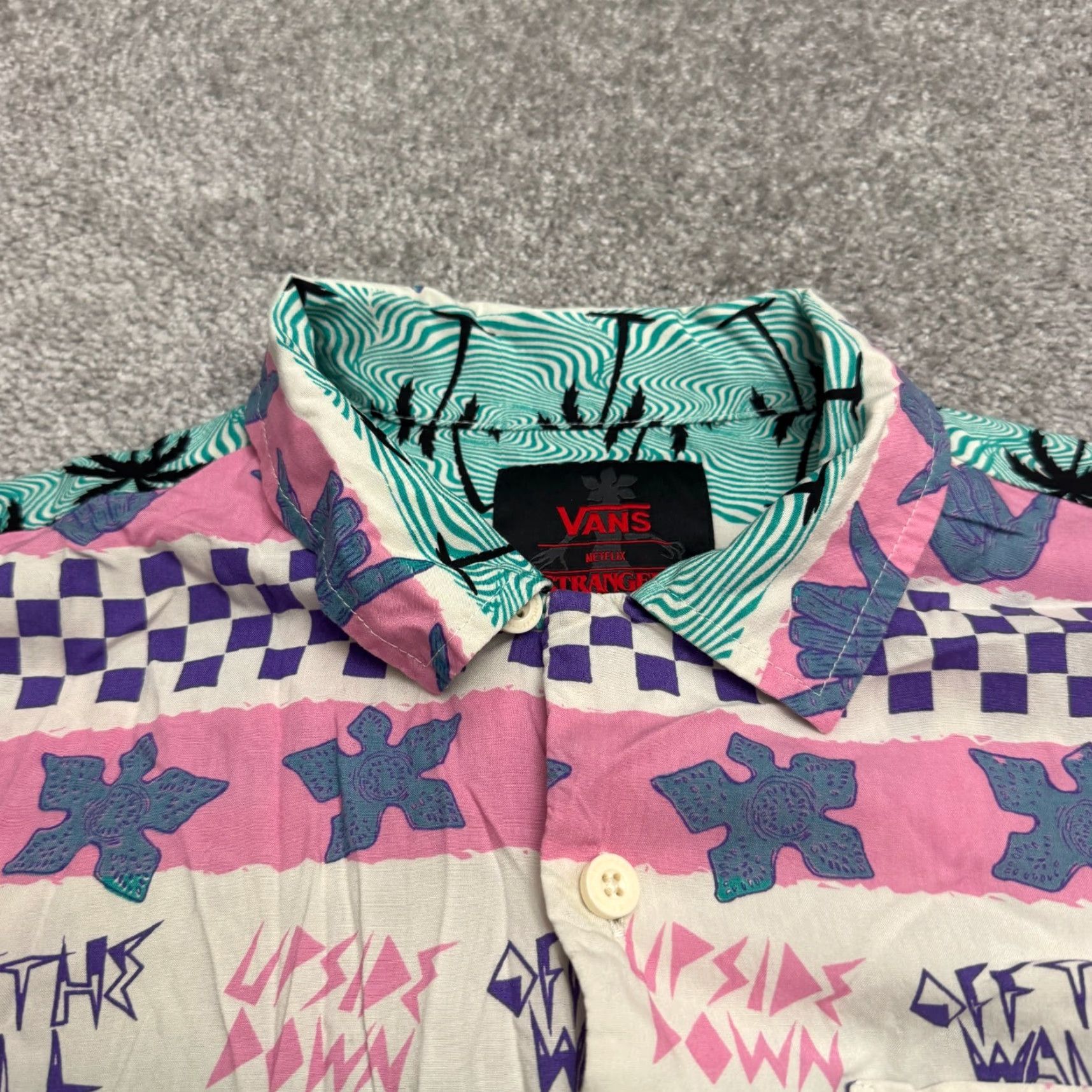 Vans Vans Off The Wall Stranger Things Button Down Shirt Mens Small Multicolor Demogorgon Size US S / EU 44-46 / 1 - 3 Thumbnail