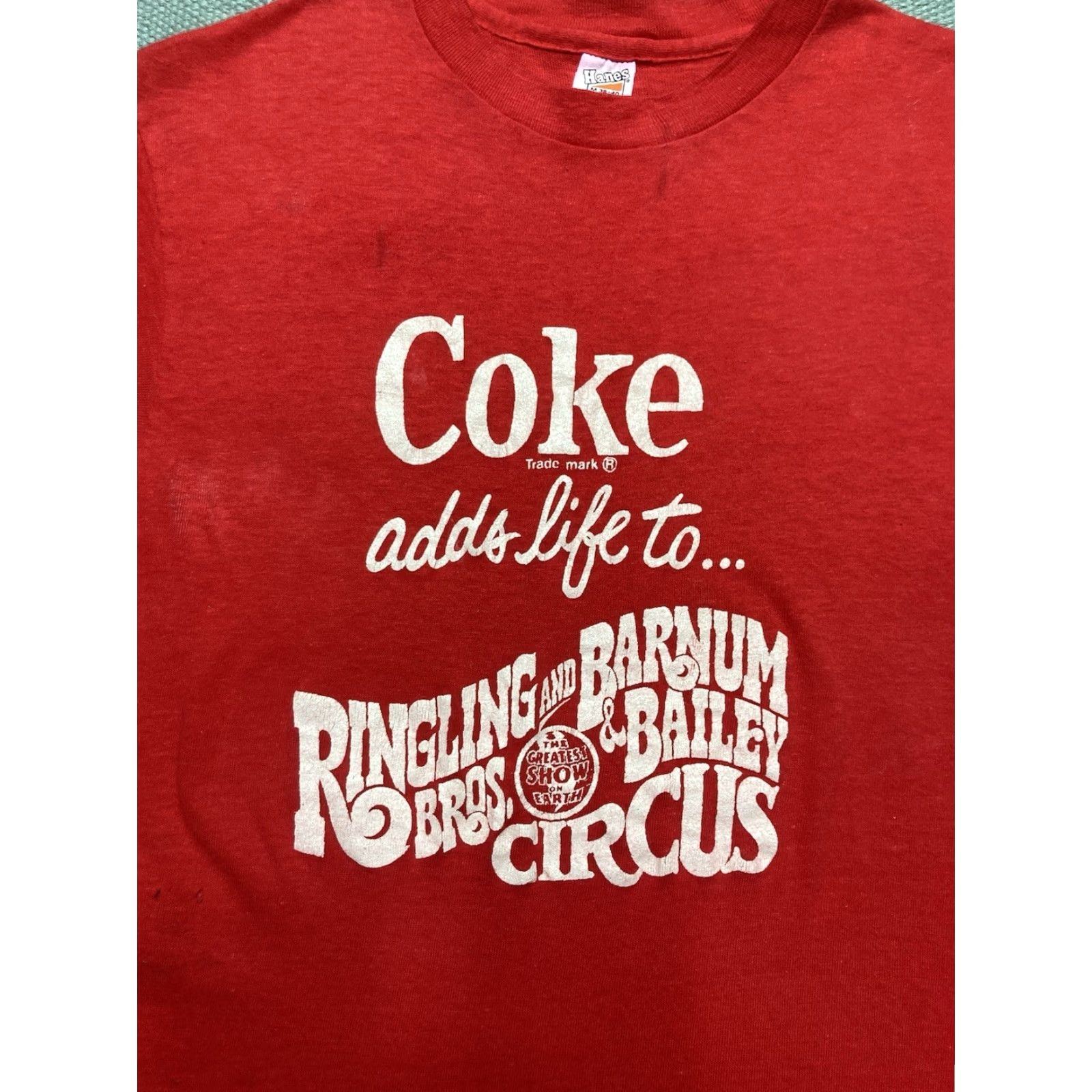 Hanes VINTAGE 70s Hanes T-Shirt Ringling Bros Barnum Bailey Coke Adds Life Red Medium Mens Shirt Vintage 70s 90s Theme Size US M / EU 48-50 / 2 - 3 Thumbnail