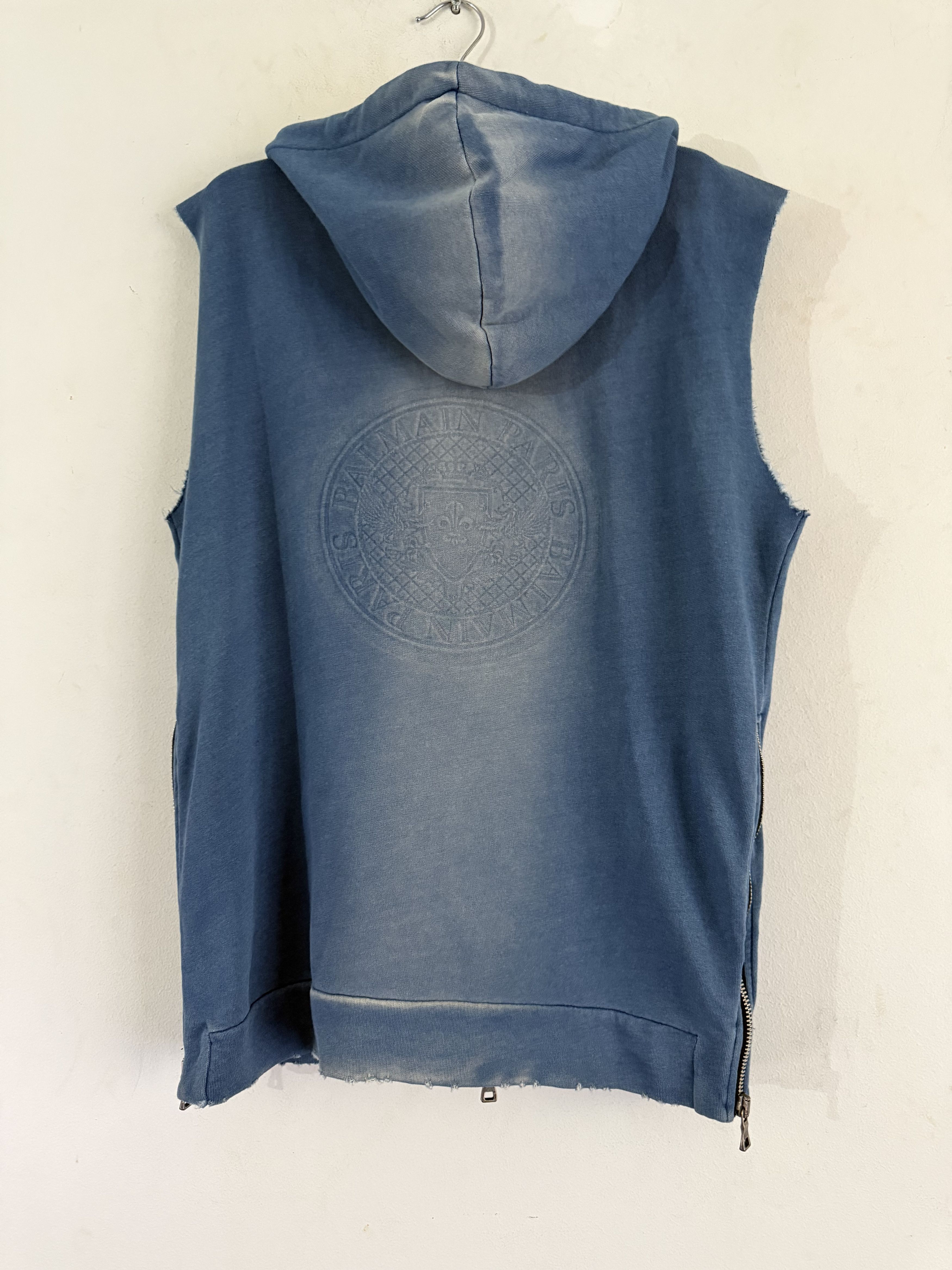 Balmain Archival Crest Sleeveless Zip Hoodie Size US XL / EU 56 / 4 - 7 Thumbnail