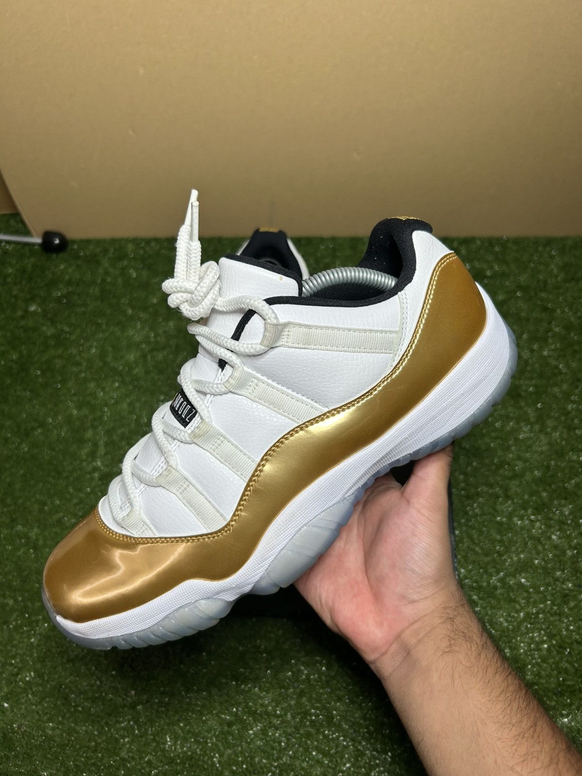 Jordan Brand Jordan 11 low closing ceremony Size US 10.5 / EU 43-44 - 2 Thumbnail