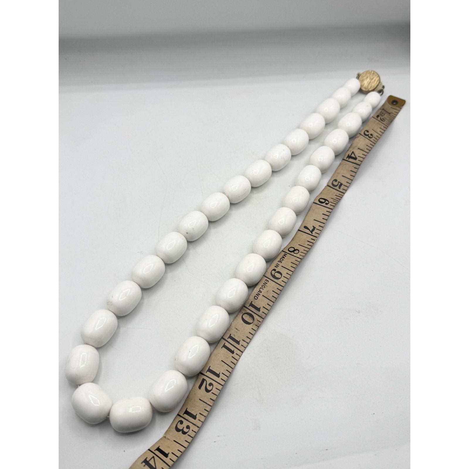 Vintage Vintage white large beaded necklace Size ONE SIZE - 4 Thumbnail