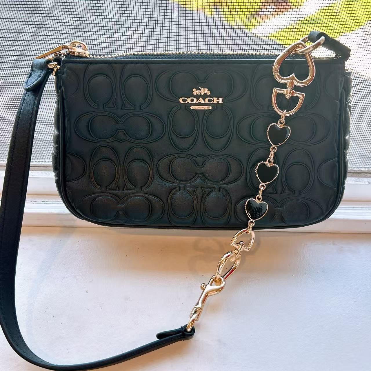 Nolita 19 In Signature Leather CZ456 plus extended chain
