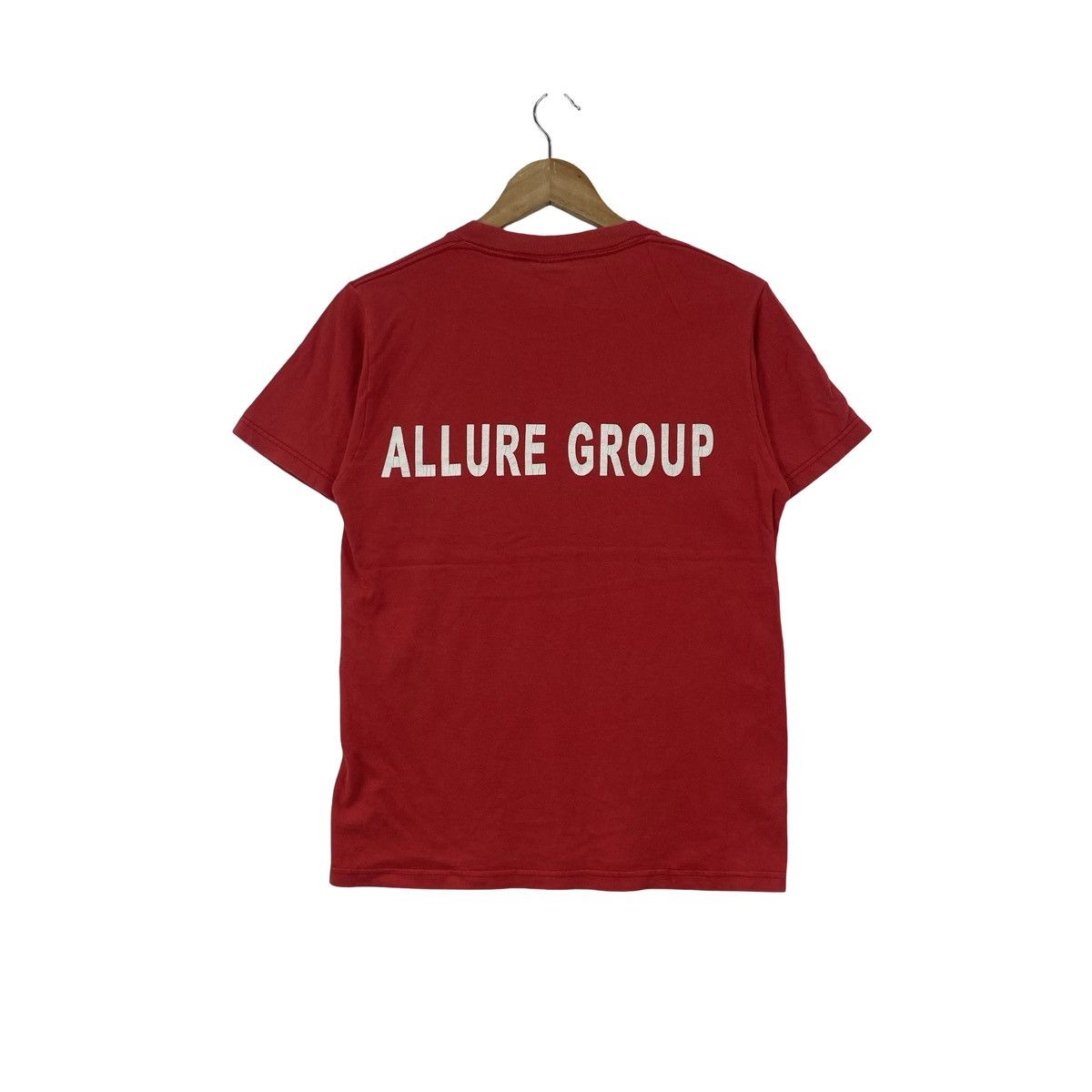 Vintage Vintage ALLURE GROUP Minimal Chest Logo Classic Tee Size US S / EU 44-46 / 1 - 7 Thumbnail