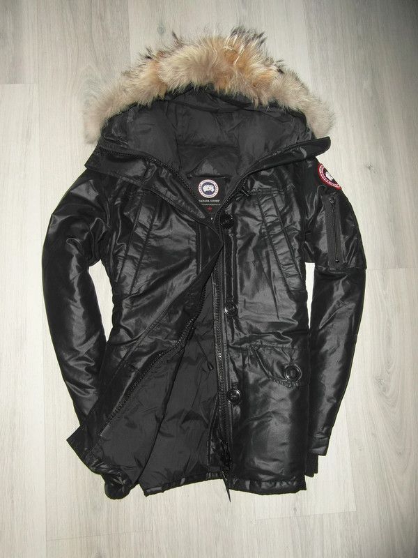 image of Canada Goose × Made In Canada × Vintage in Black, Women's (Size Small)