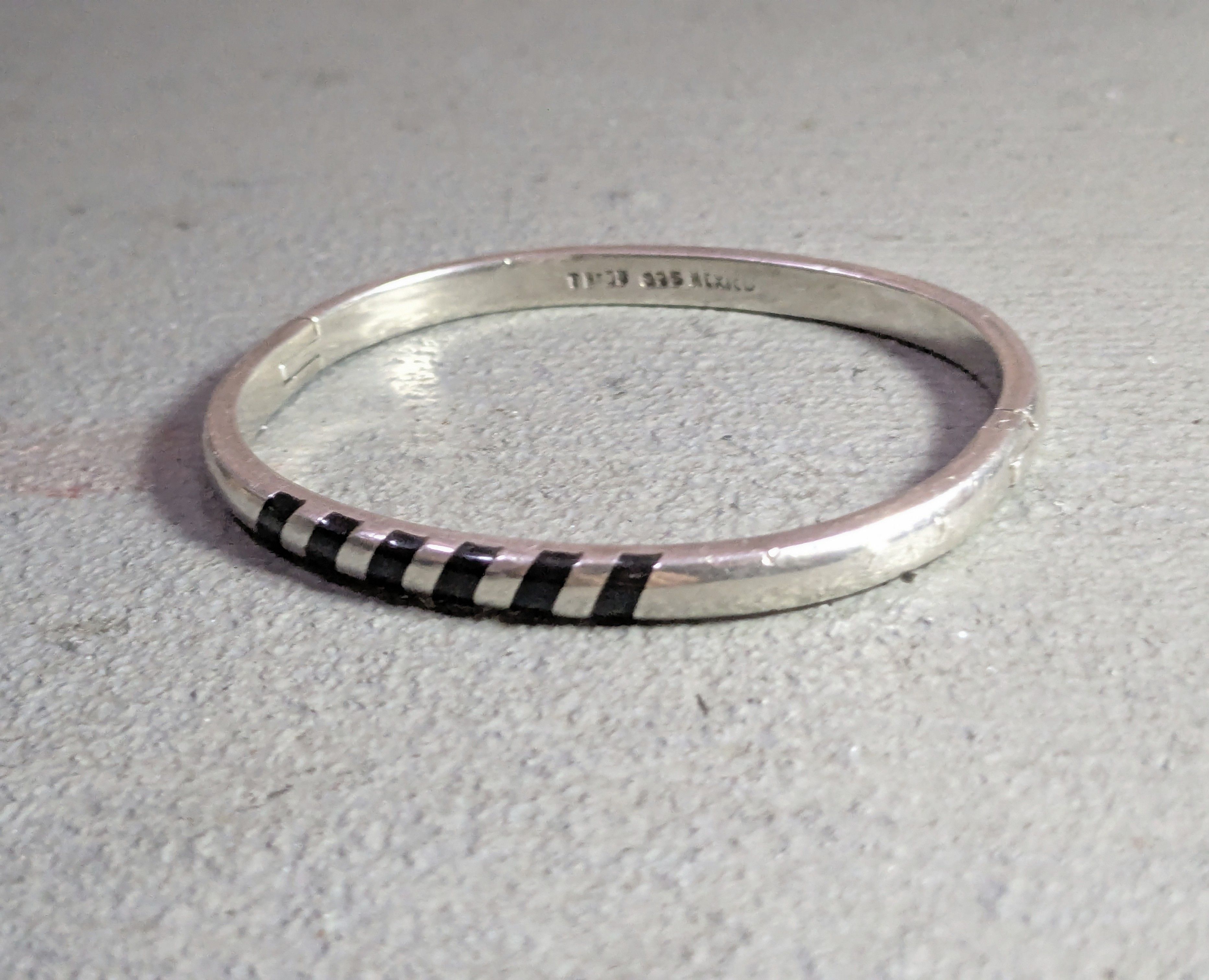 Jewelry Vintage Sterling Silver Bracelet Black Onyx Inlay Taxco Size ONE SIZE - 2 Thumbnail