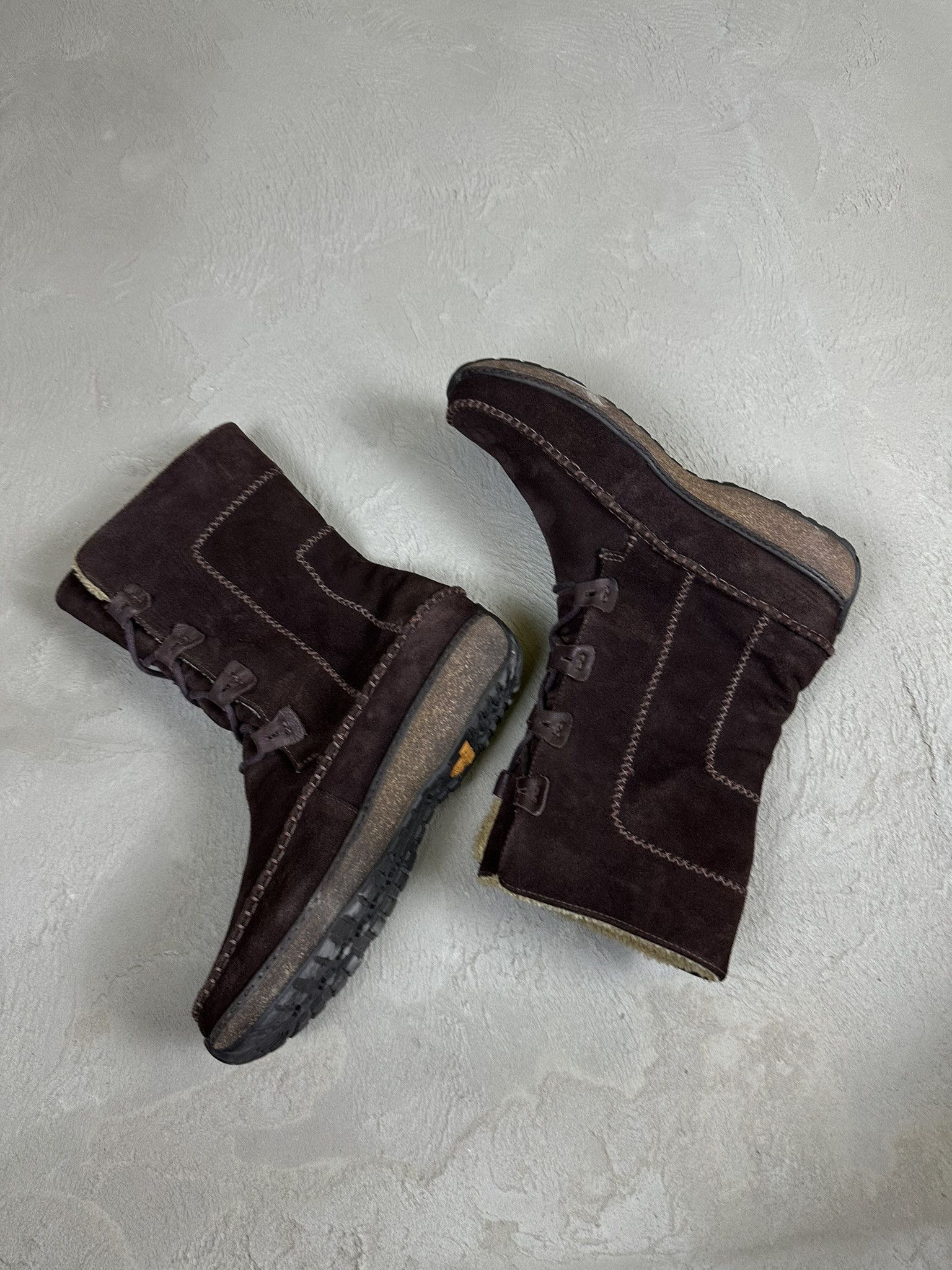 Timberland Vintage Y2k Timberland Suede Sherpa Womens Boots Size US 9 / IT 39 - 5 Thumbnail