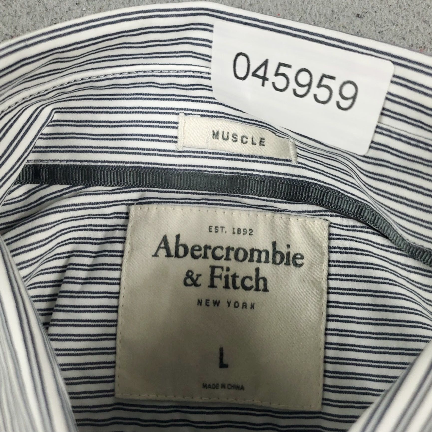 Abercrombie & Fitch Abercrombie & Fitch Button-Up Shirt Mens Large Gray Striped Casual Long Sleeve Size US L / EU 52-54 / 3 - 6 Thumbnail