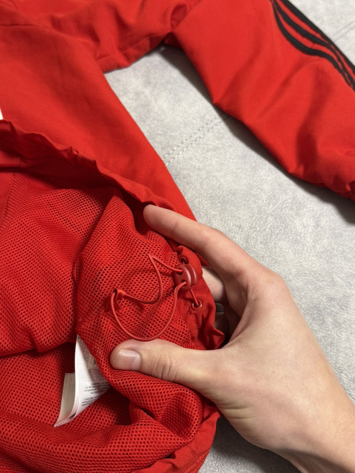 Adidas × Vintage Vintage Adidas Liverpool 2010 red jacket windbreaker Size US S / EU 44-46 / 1 - 11 Thumbnail