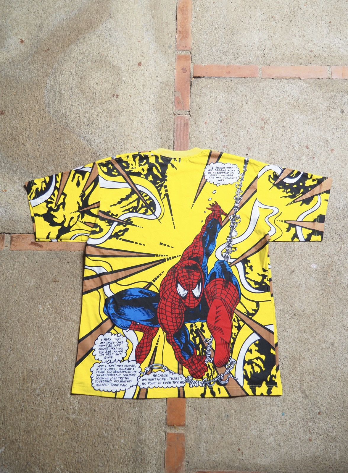 Vintage Vintage 90’s Tint &Ton bootleg AOP Marvel, Spiderman Tee, XL Size US XL / EU 56 / 4 - 6 Thumbnail