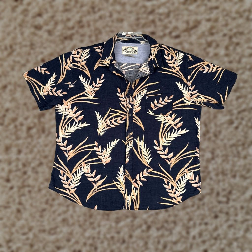 Lapointe Seapointe Men Shirt 2XL Floral Blue Beige Hawaiian Button-Up Aloha Beach Vacation Lightweight Polyester Blend Size US XXL / EU 58 / 5 - 1 Thumbnail