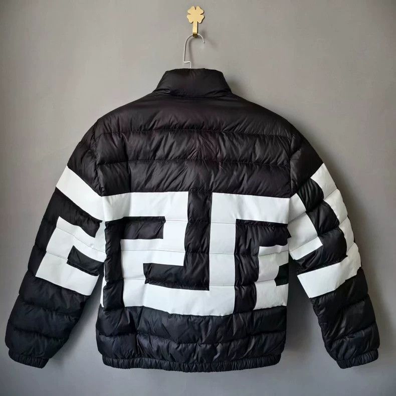 Versace Versace Greek back letter logo down jacket Size US M / EU 48-50 / 2 - 2 Thumbnail