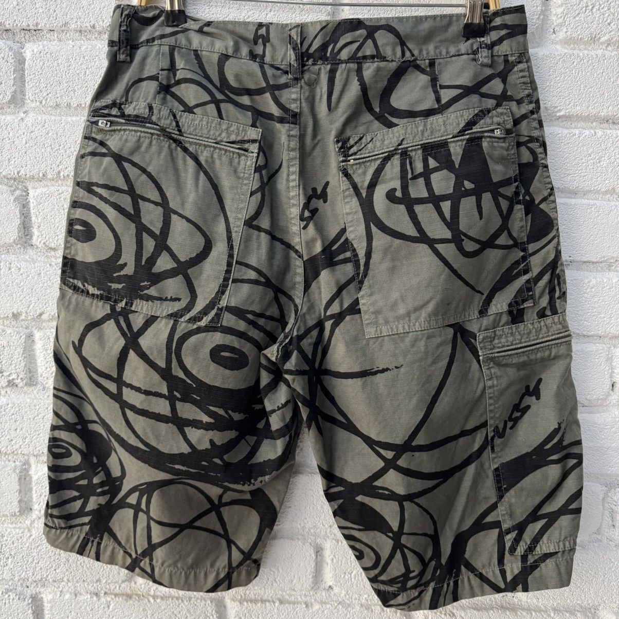 Futura × Stussy Stussy x Futura Cargo Short Size US 34 / EU 50 - 2 Thumbnail
