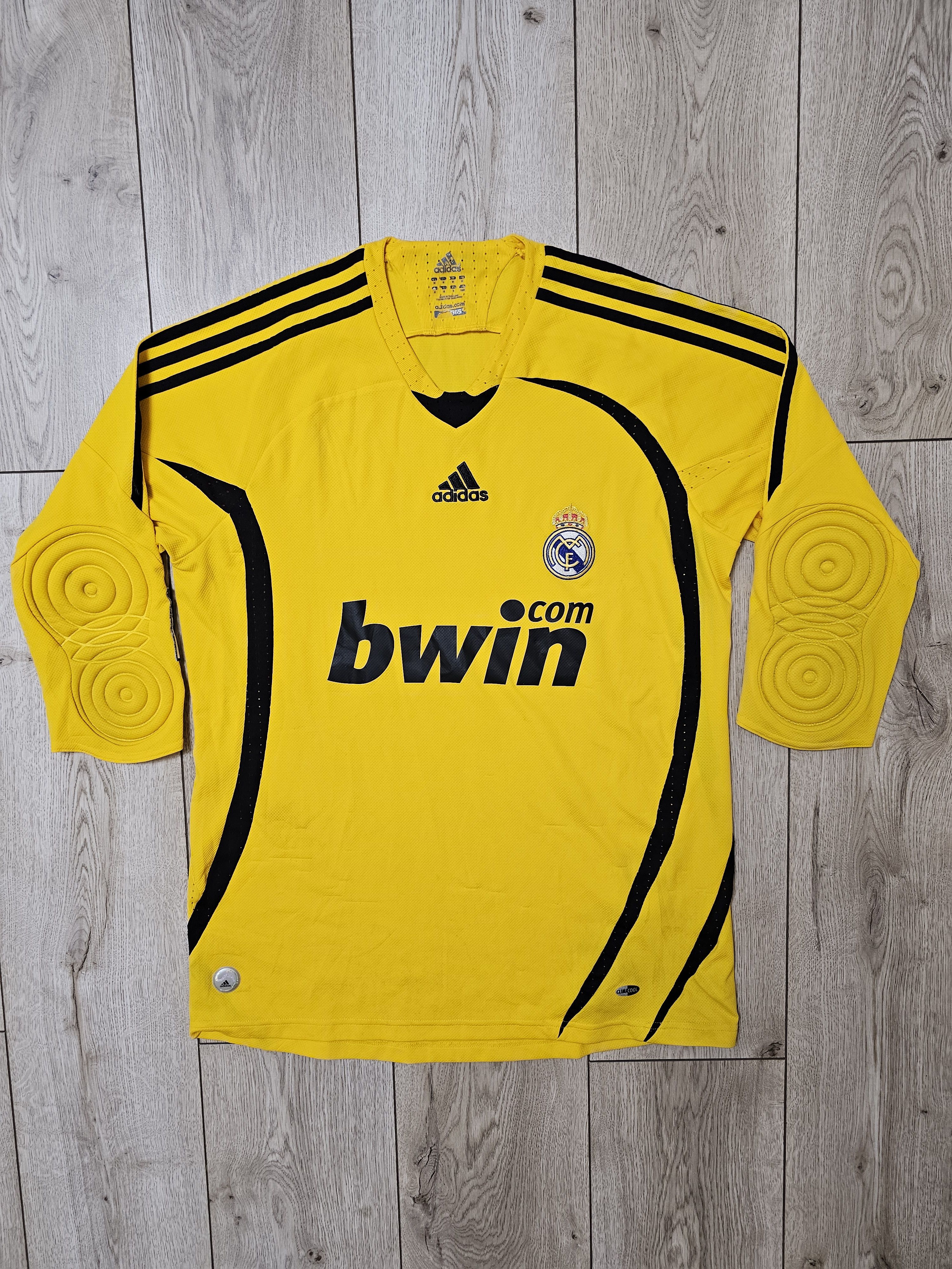 Adidas REAL MADRID 2008 2009 GOALKEEPER FOOTBALL SOCCER JERSEY Size US M / EU 48-50 / 2 - 1 Thumbnail