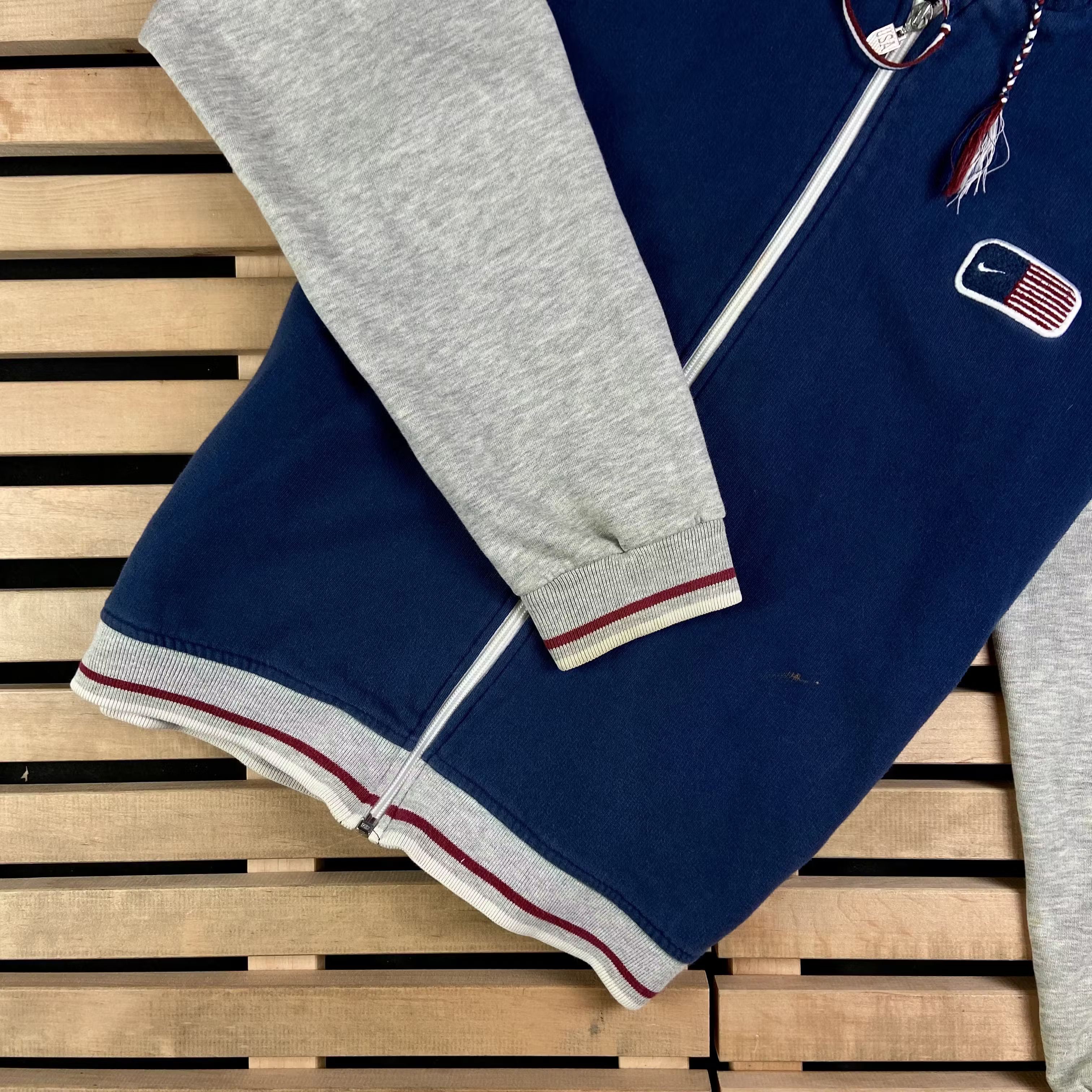 Nike × Vintage Mens Hoodies Nike Vintage USA Size S Size US S / EU 44-46 / 1 - 3 Thumbnail